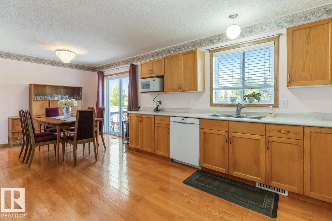 15 RITCHIE Way