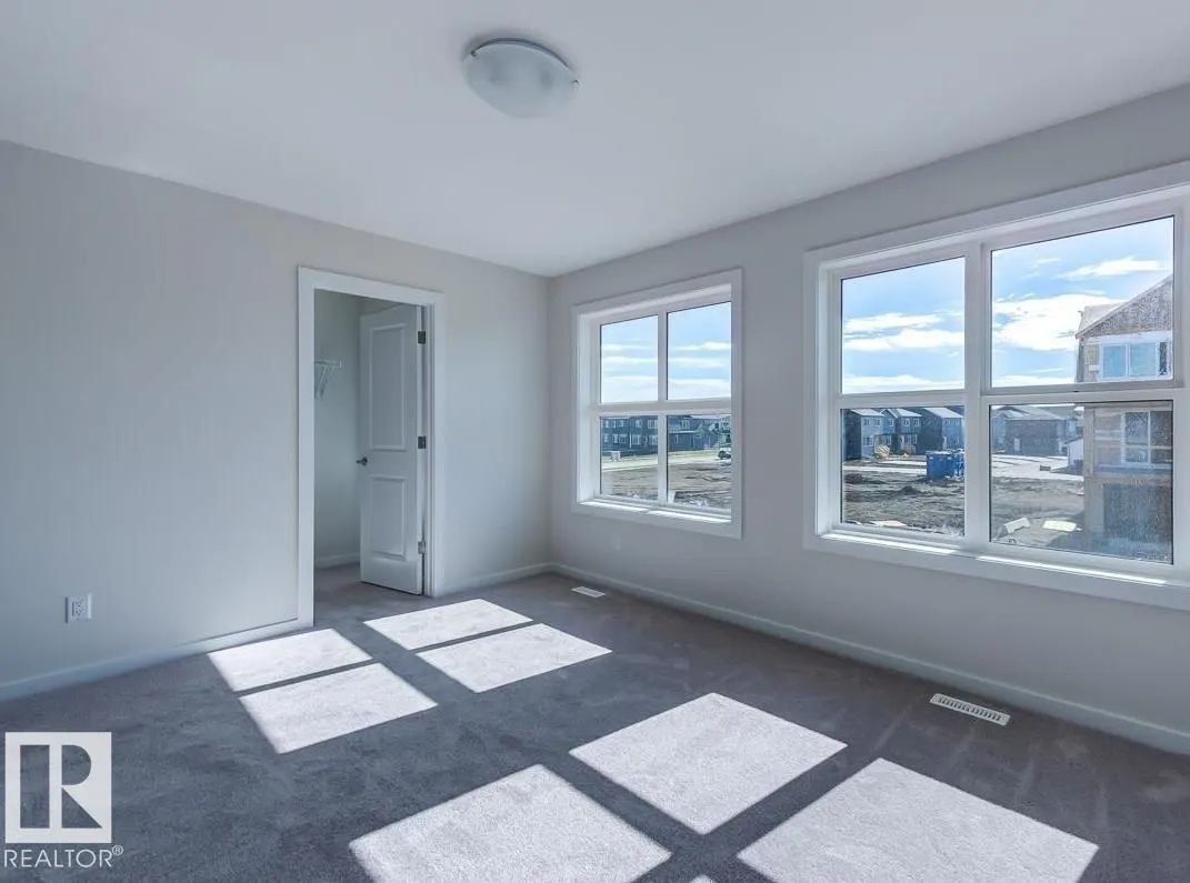4308 HAWTHORN Landing