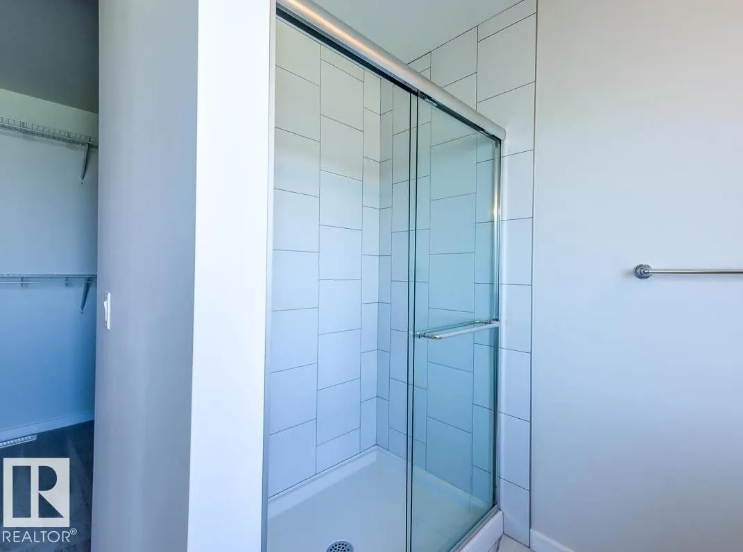 4308 HAWTHORN Landing