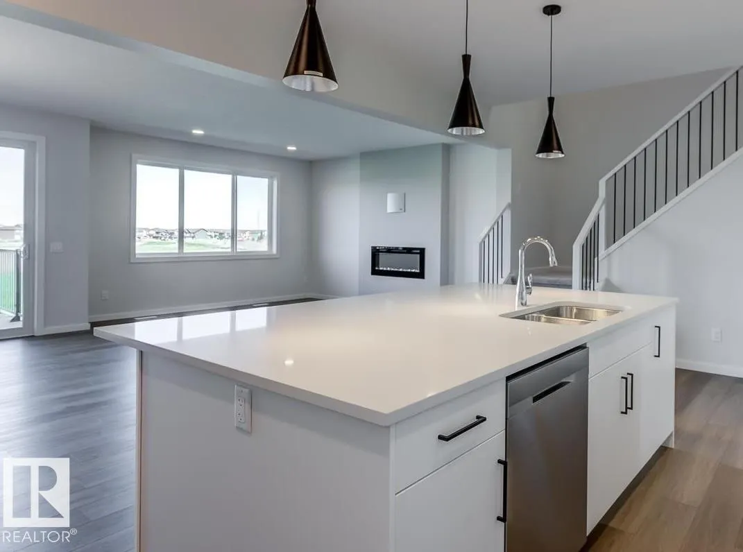 4308 HAWTHORN Landing