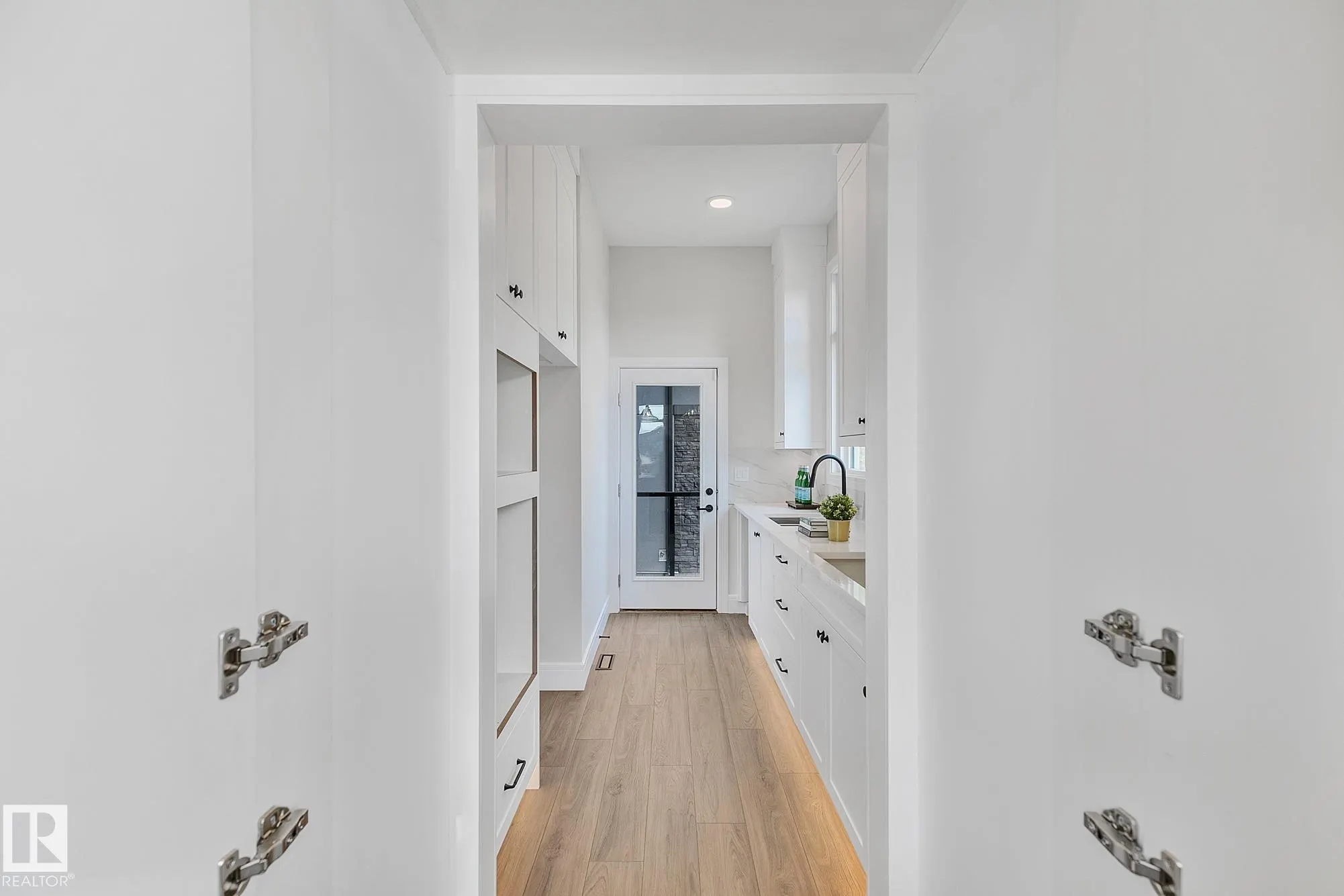 5604 CAUTLEY COVE Cove