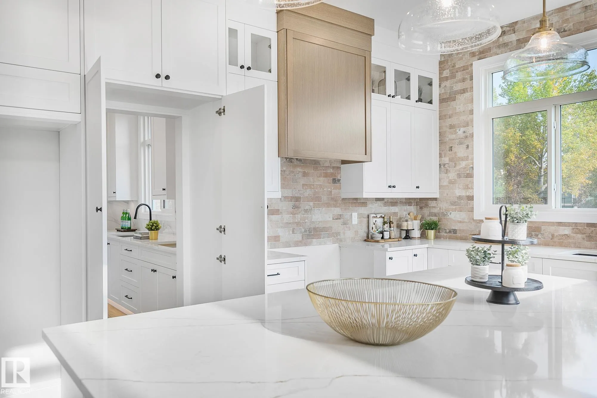 5604 CAUTLEY COVE Cove