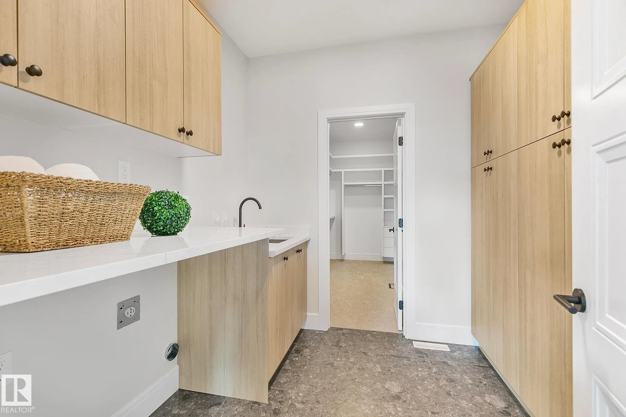 5604 CAUTLEY COVE Cove