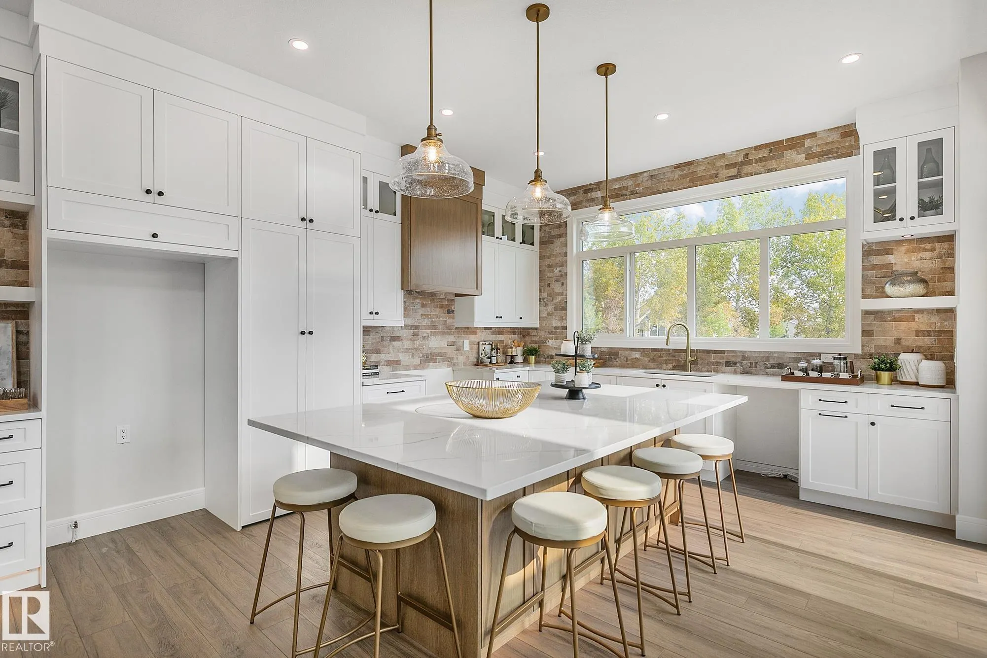 5604 CAUTLEY COVE Cove