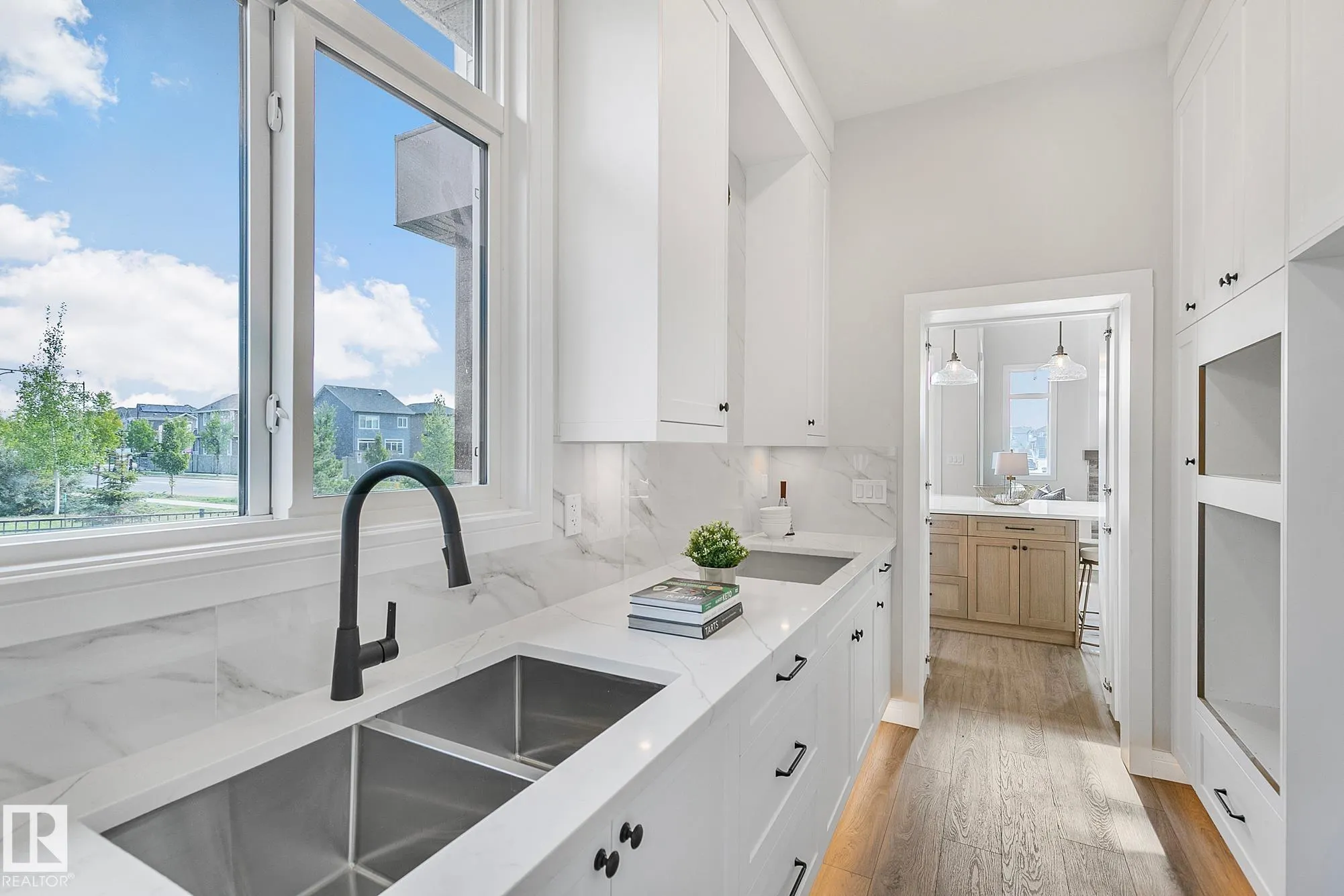 5604 CAUTLEY COVE Cove