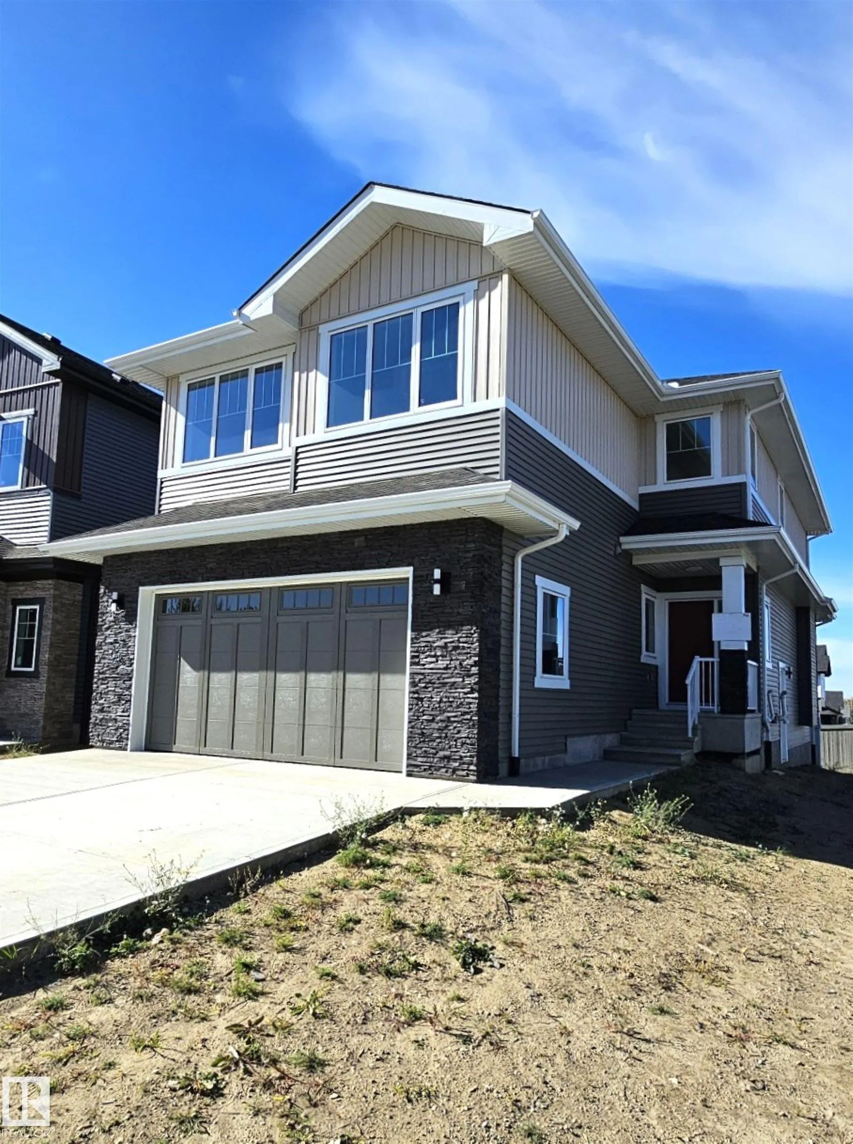 1135 GYRFALCON Crescent