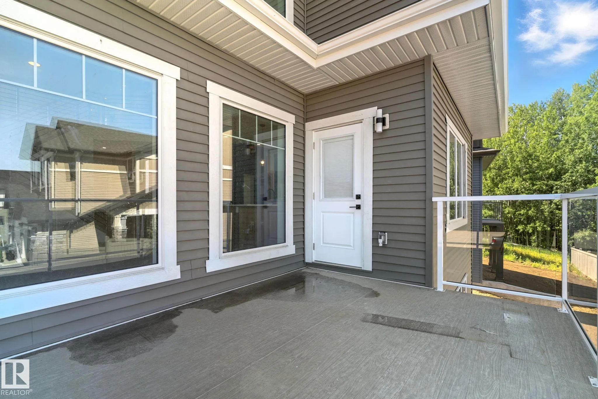 1135 GYRFALCON Crescent
