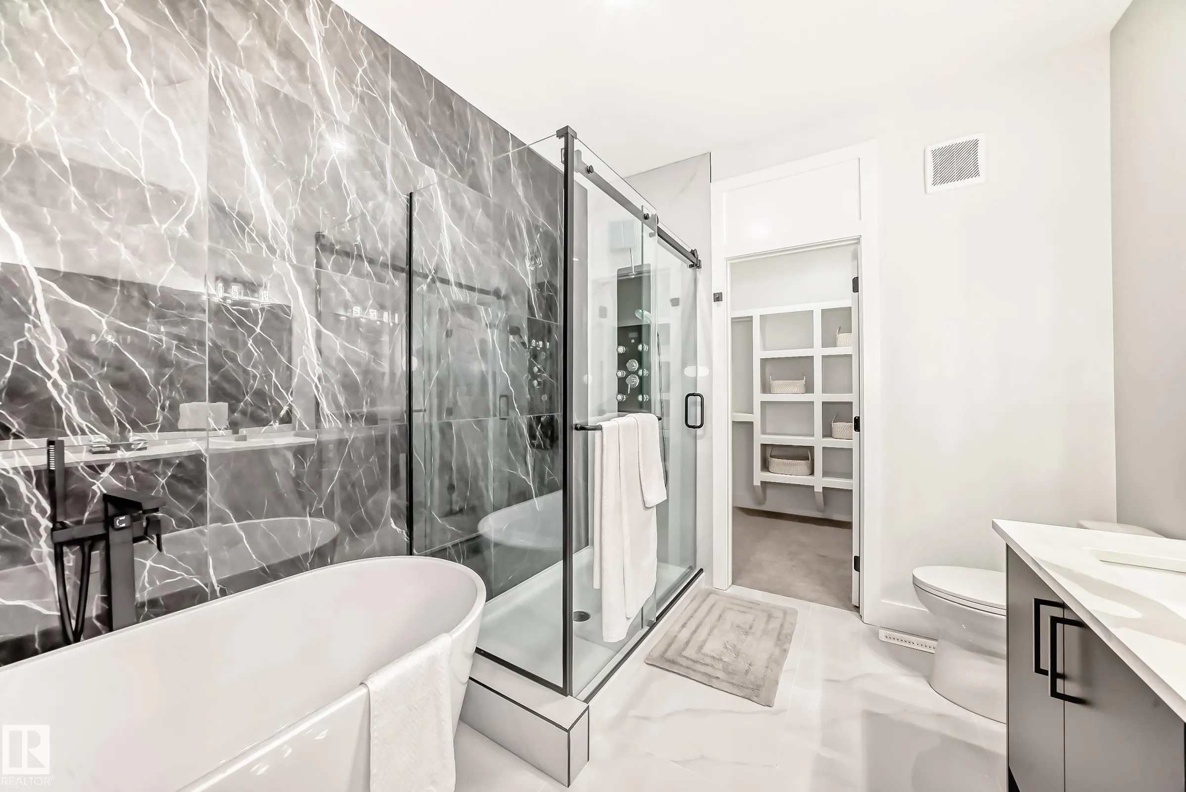 4 Edgefield Way