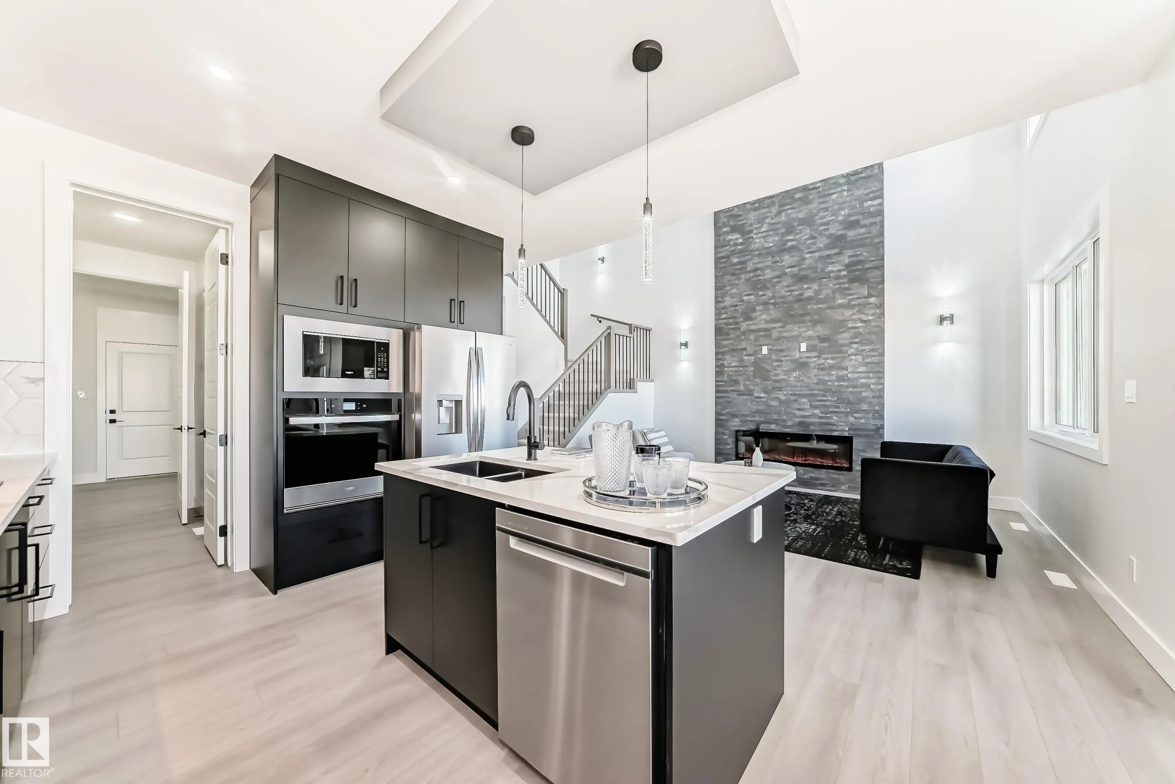 4 Edgefield Way