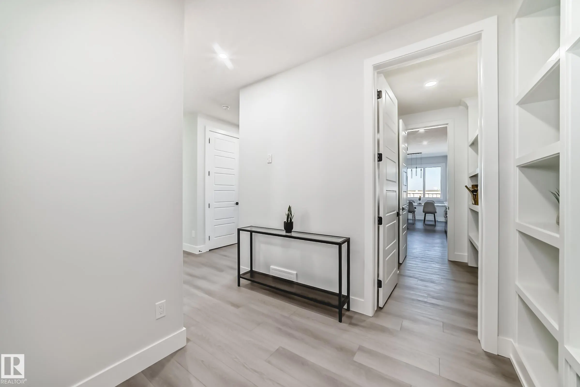 4 Edgefield Way
