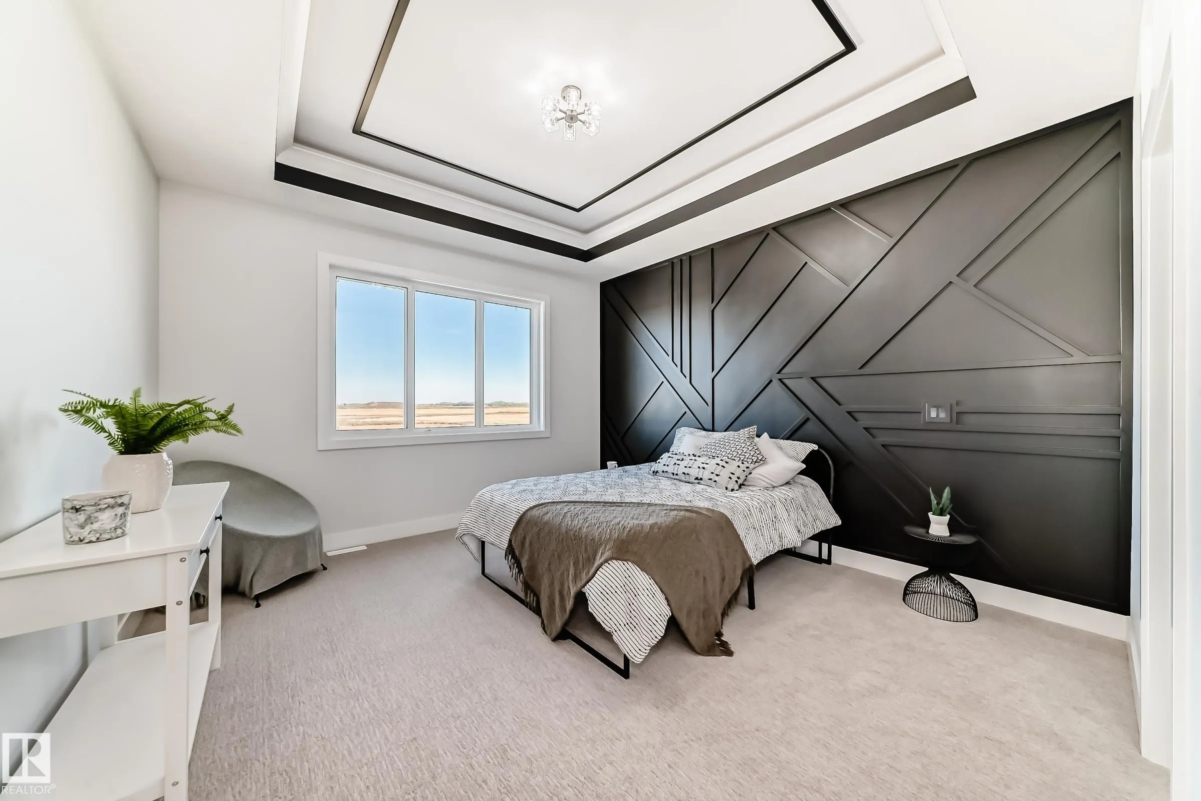 4 Edgefield Way