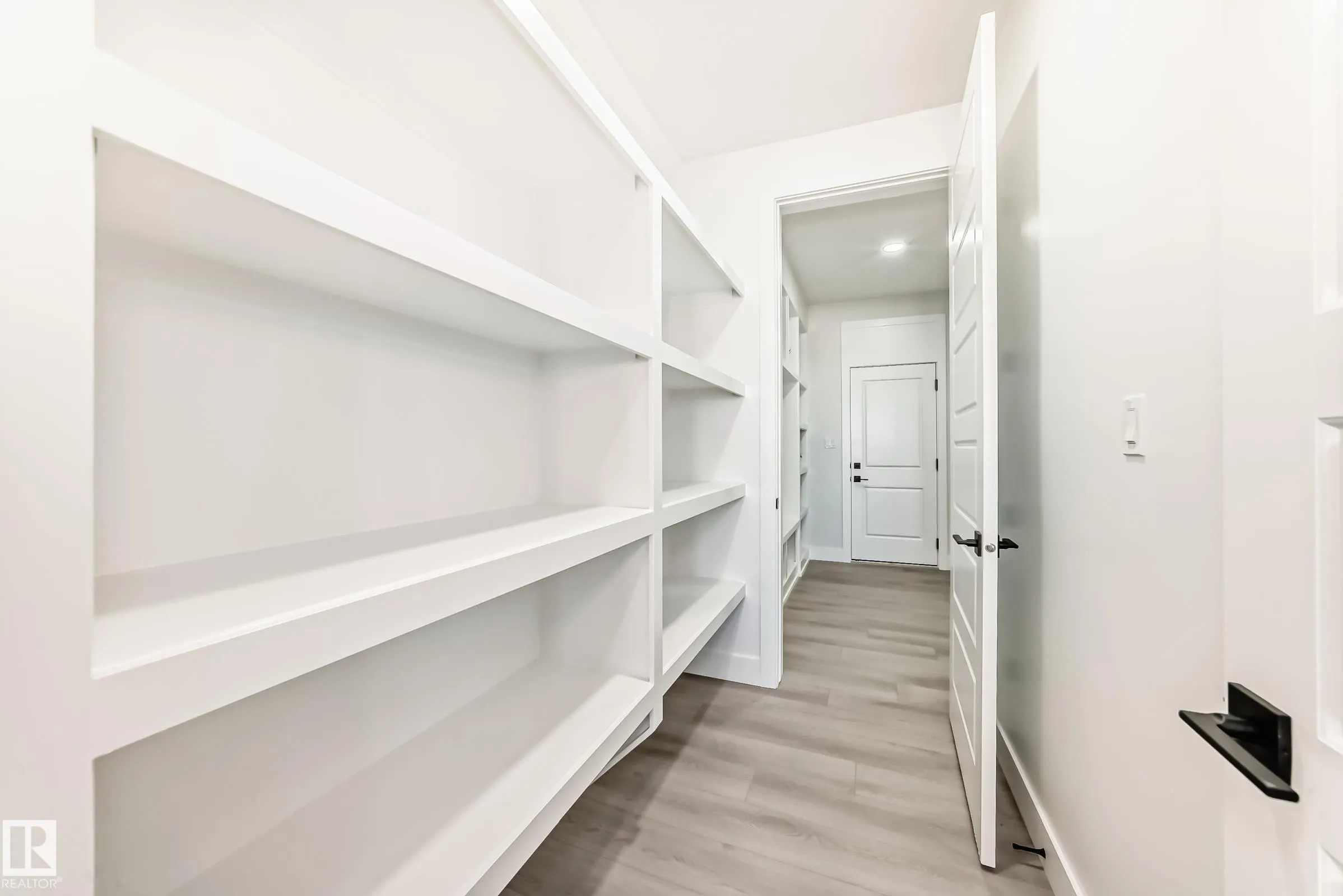 4 Edgefield Way