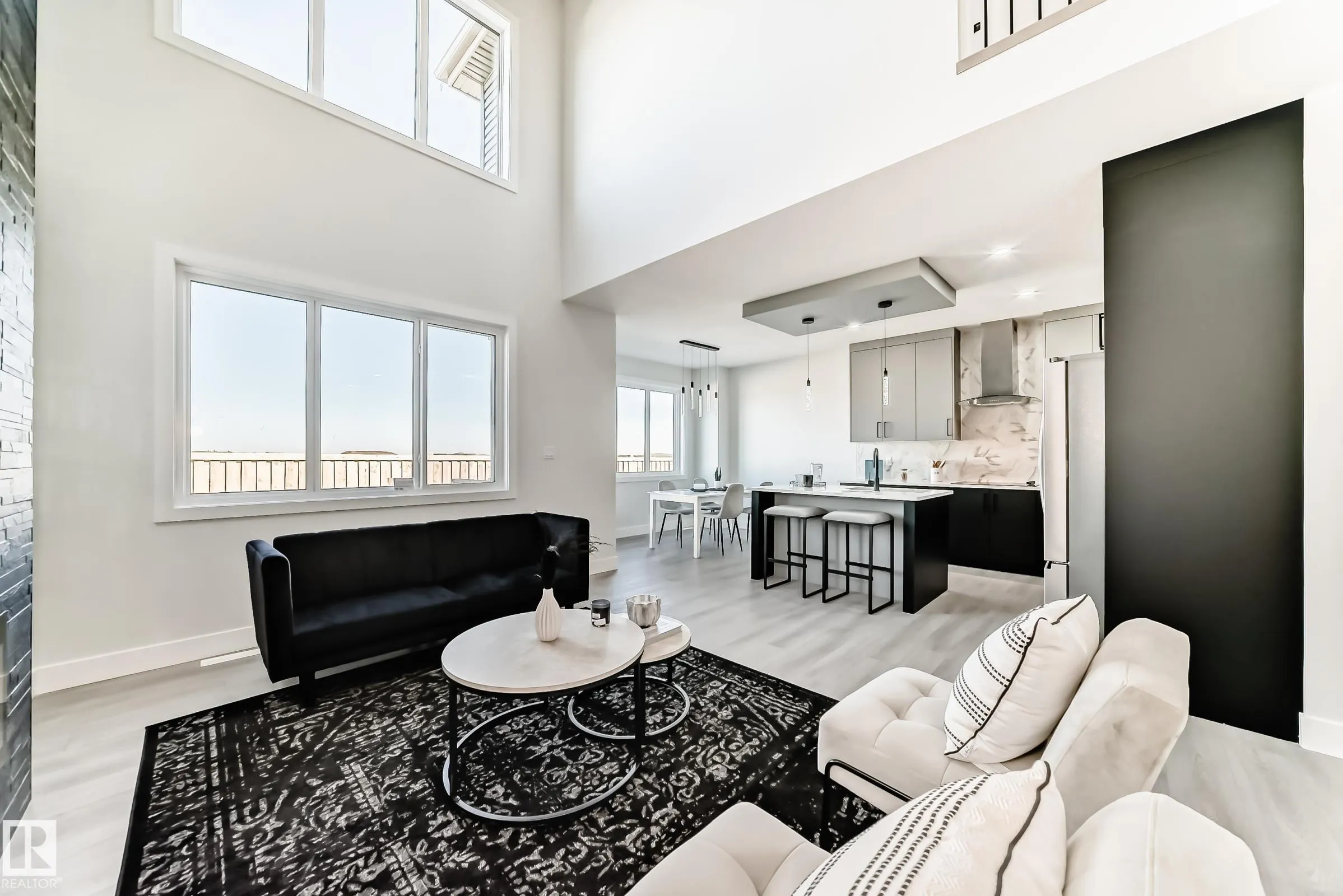 4 Edgefield Way