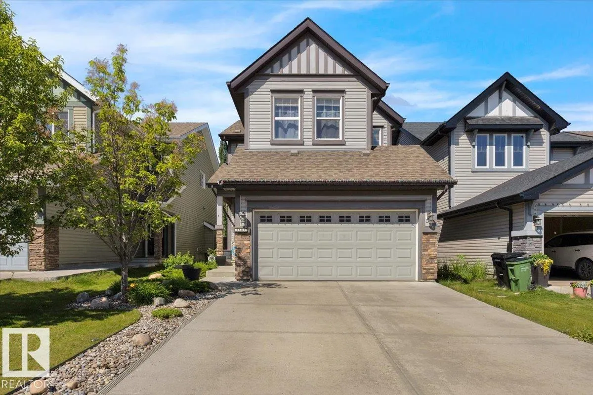 2585 COLE Crescent