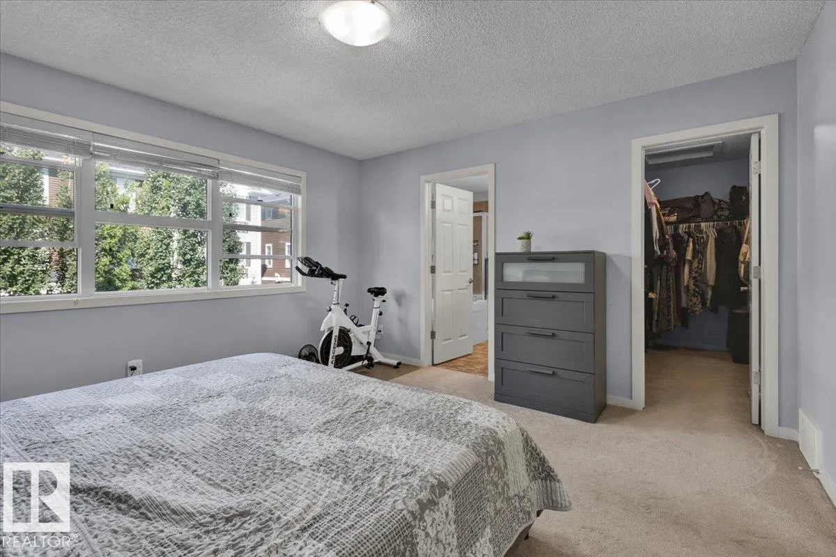 2585 COLE Crescent