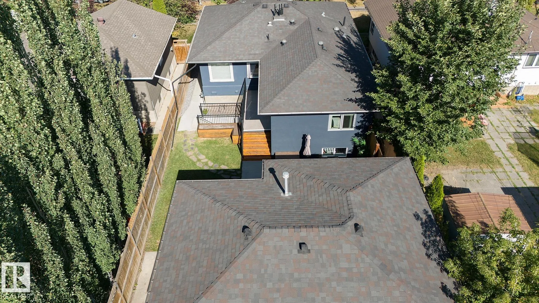 9767 65 Avenue