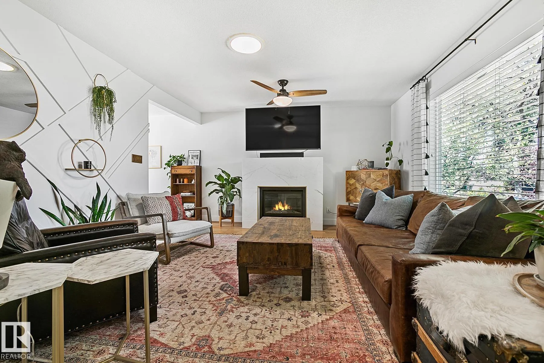 9767 65 Avenue