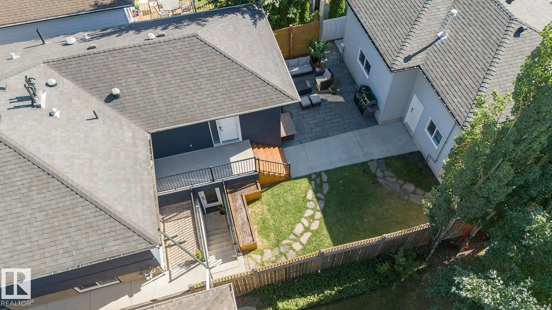 9767 65 Avenue