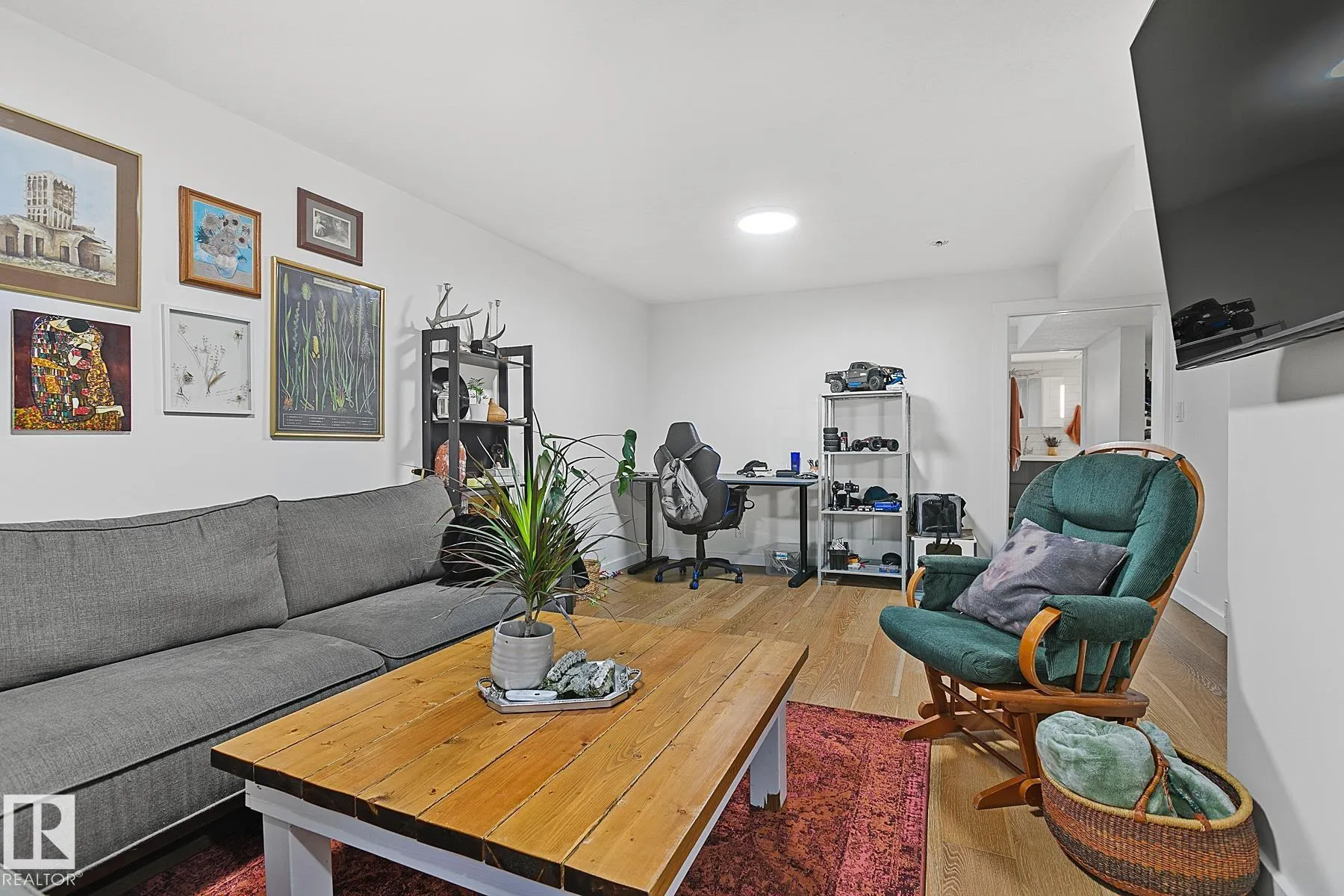 9767 65 Avenue