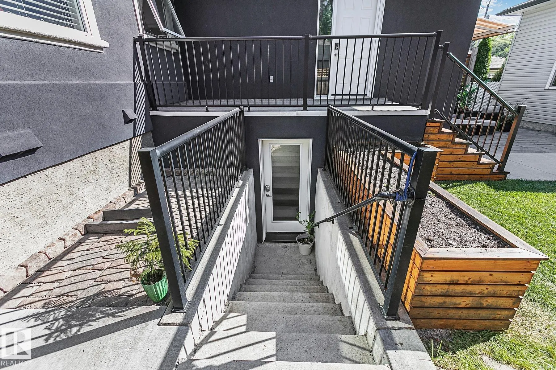 9767 65 Avenue