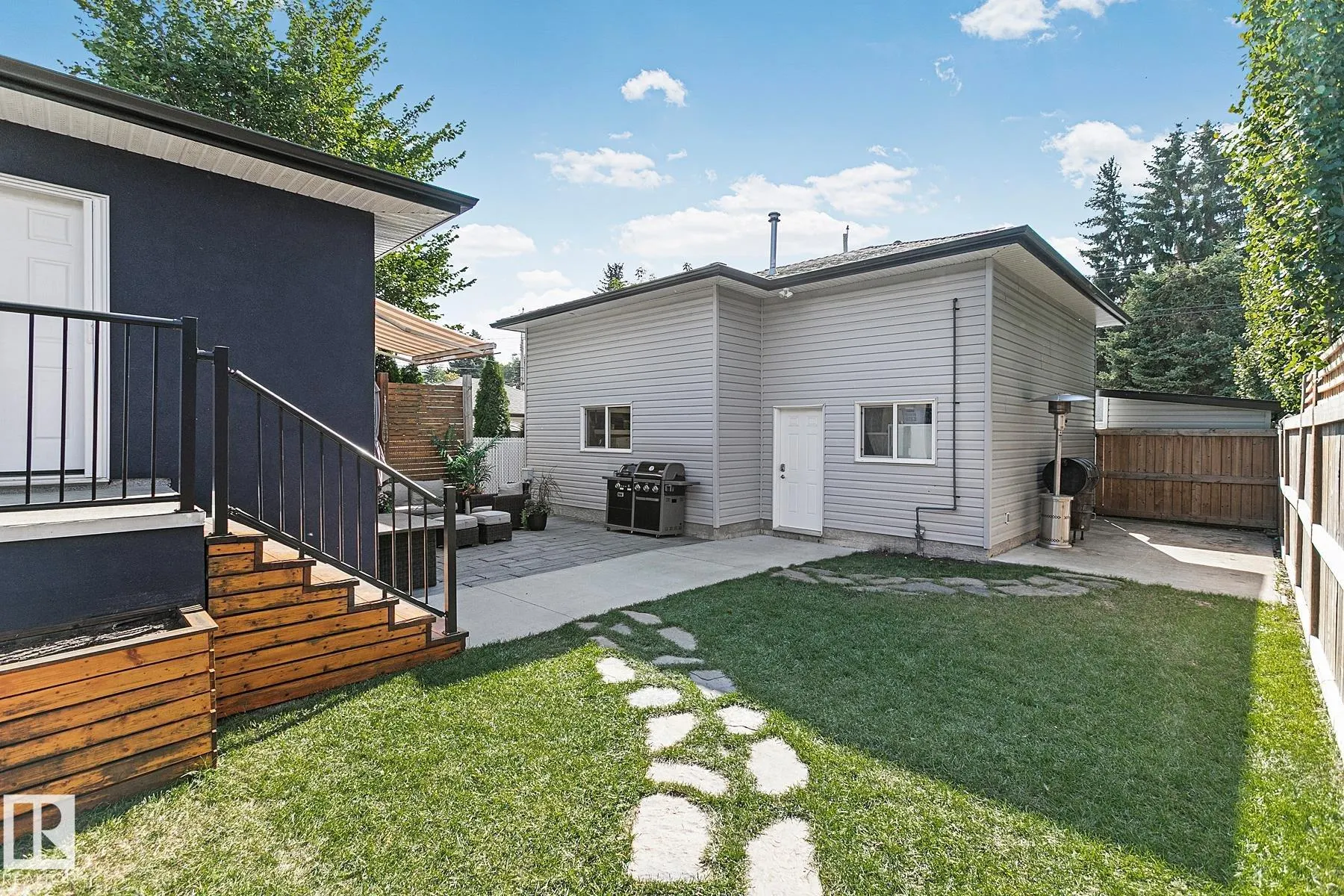 9767 65 Avenue