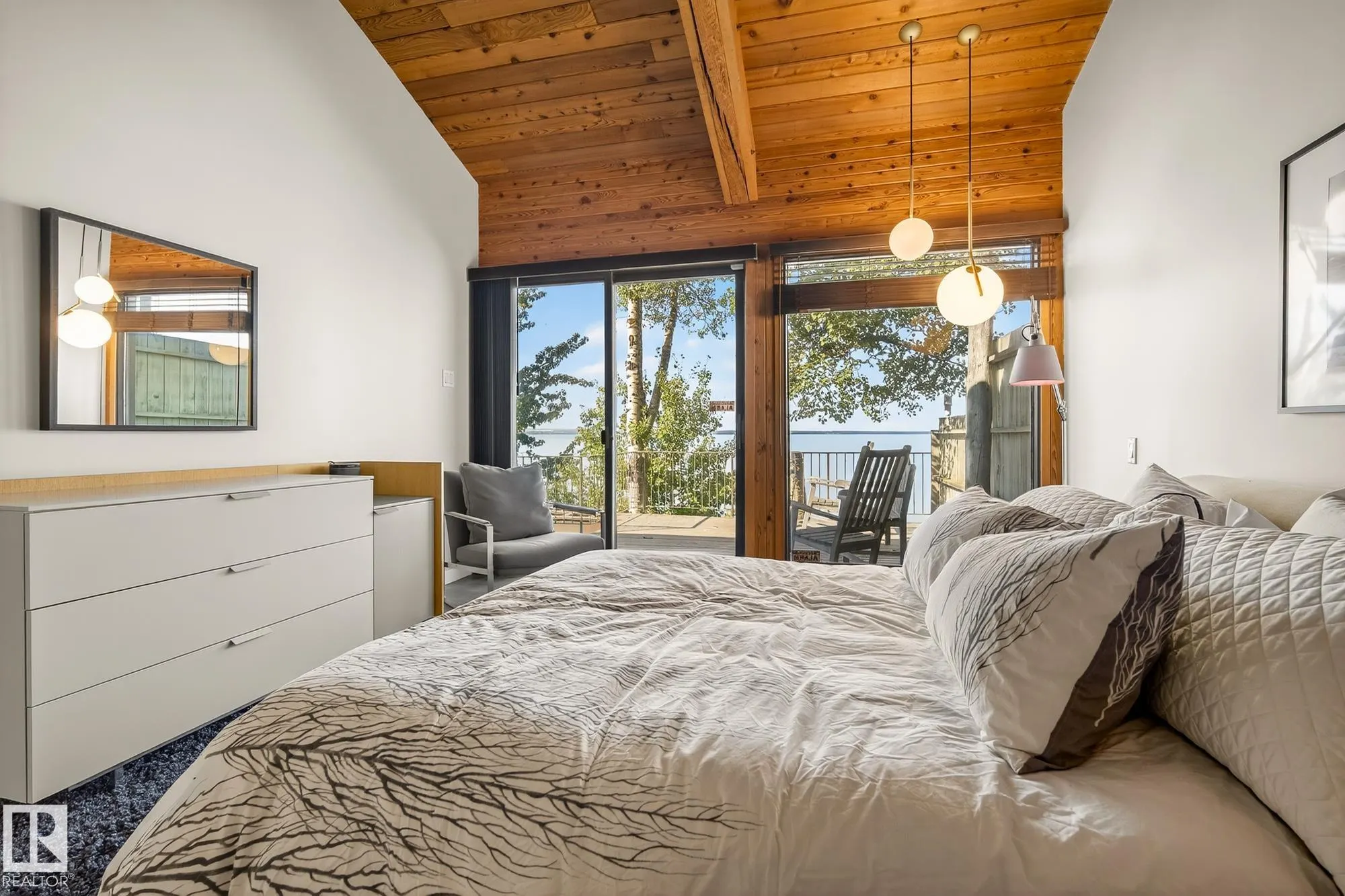 139 SILVER Beach
