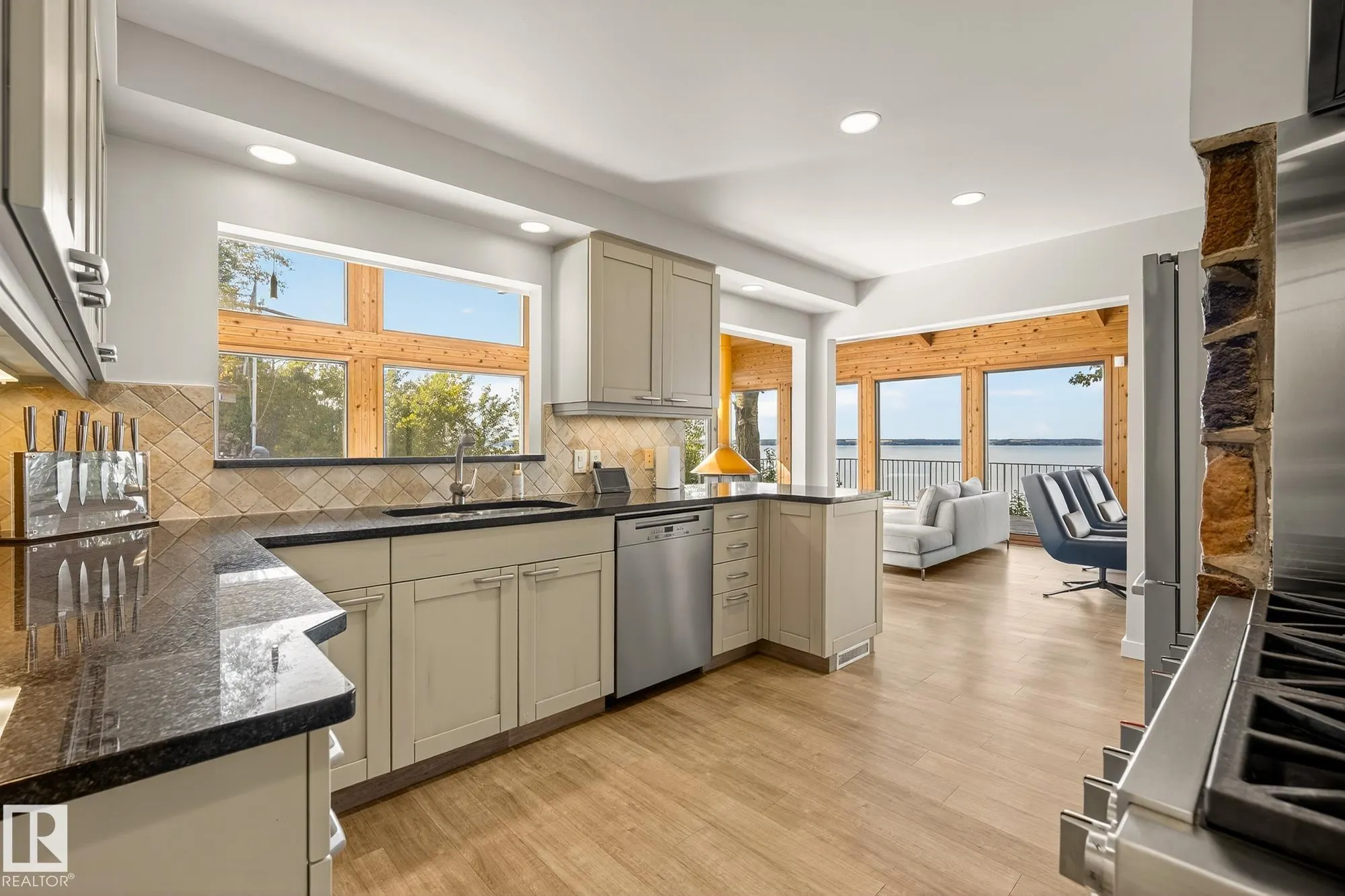 139 SILVER Beach