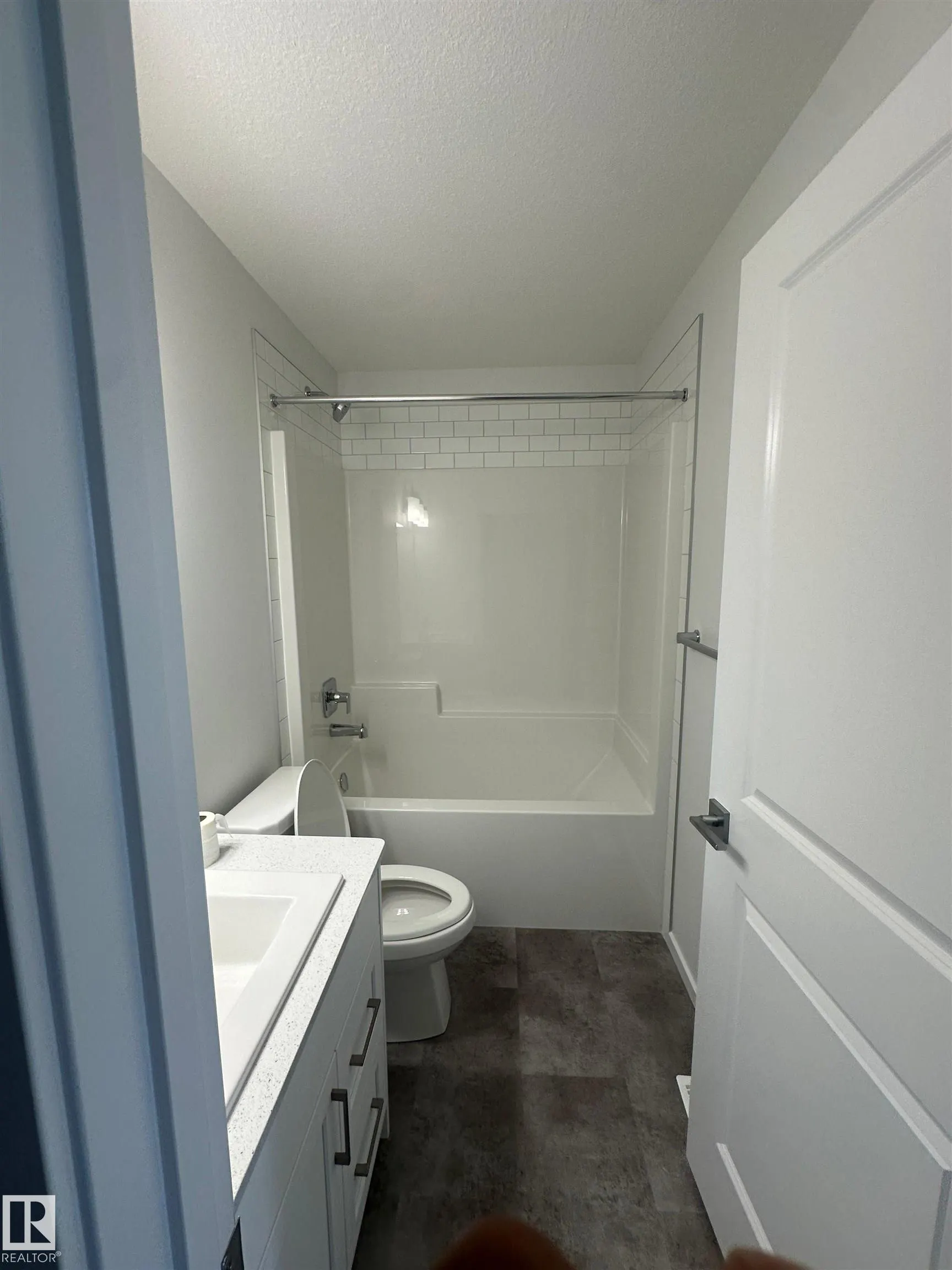 264 ORCHARDS Boulevard