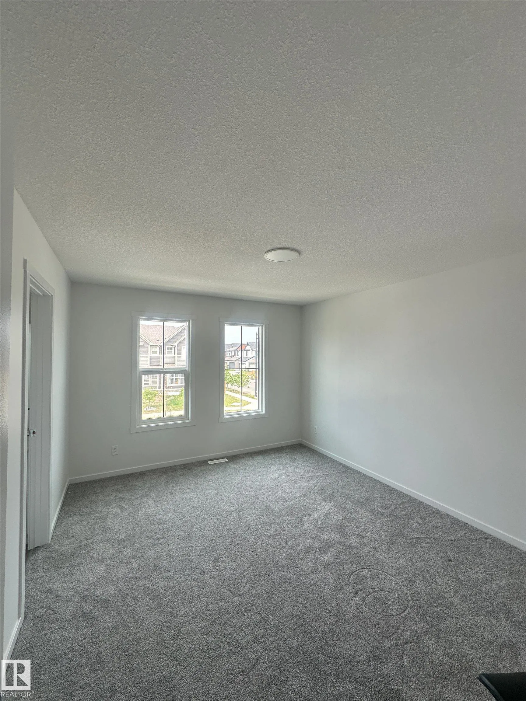264 ORCHARDS Boulevard