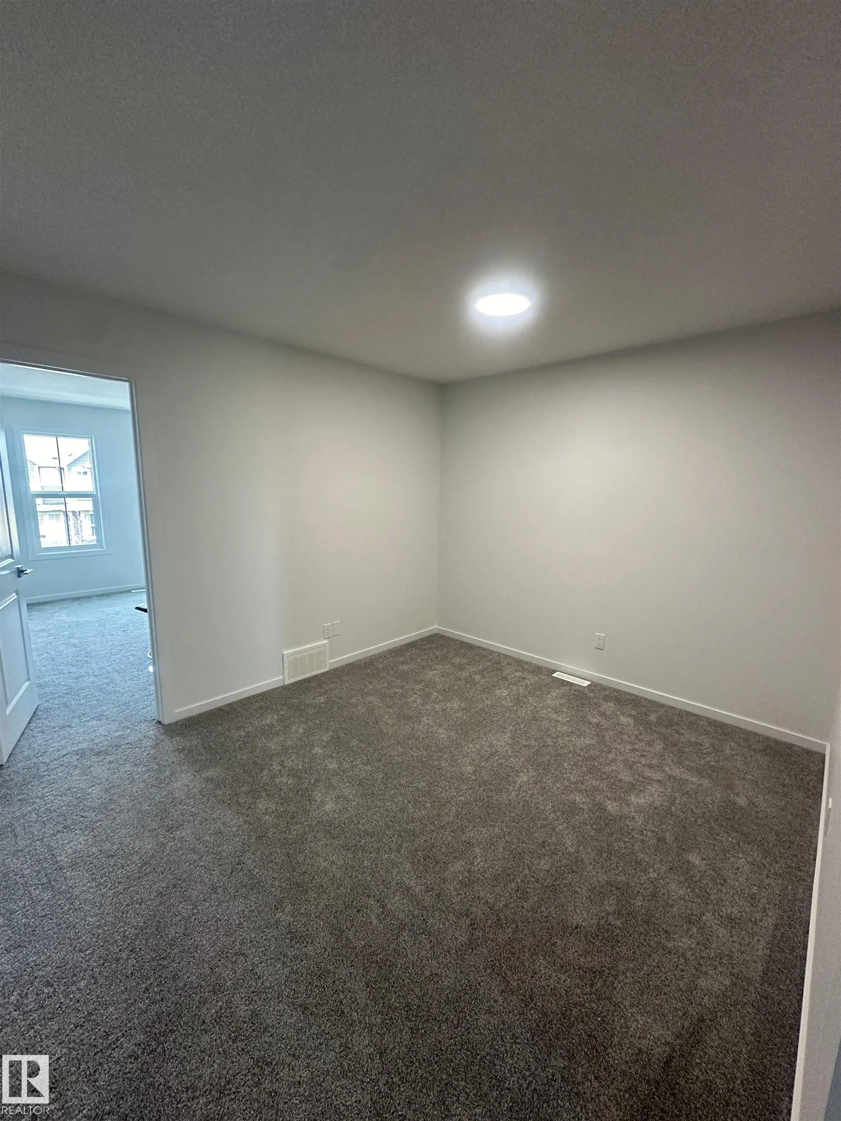 264 ORCHARDS Boulevard