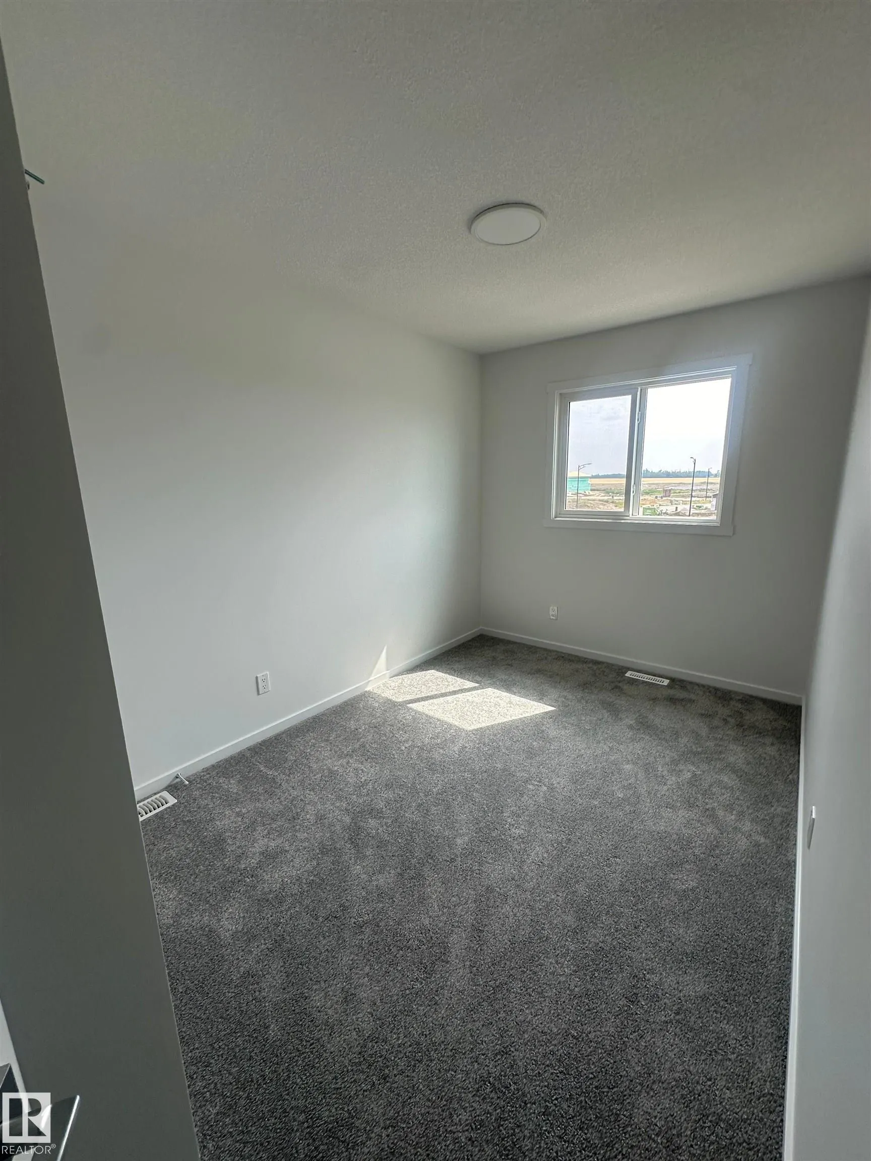 264 ORCHARDS Boulevard