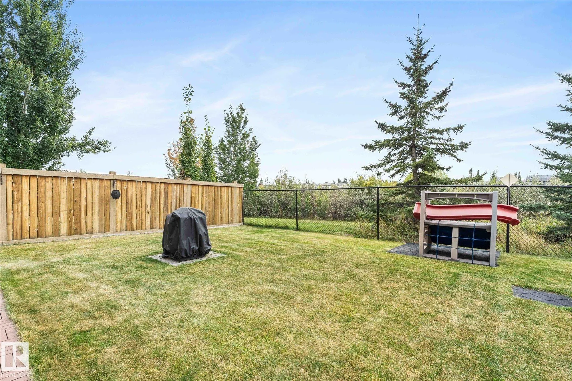 77 SPRUCE RIDGE Drive