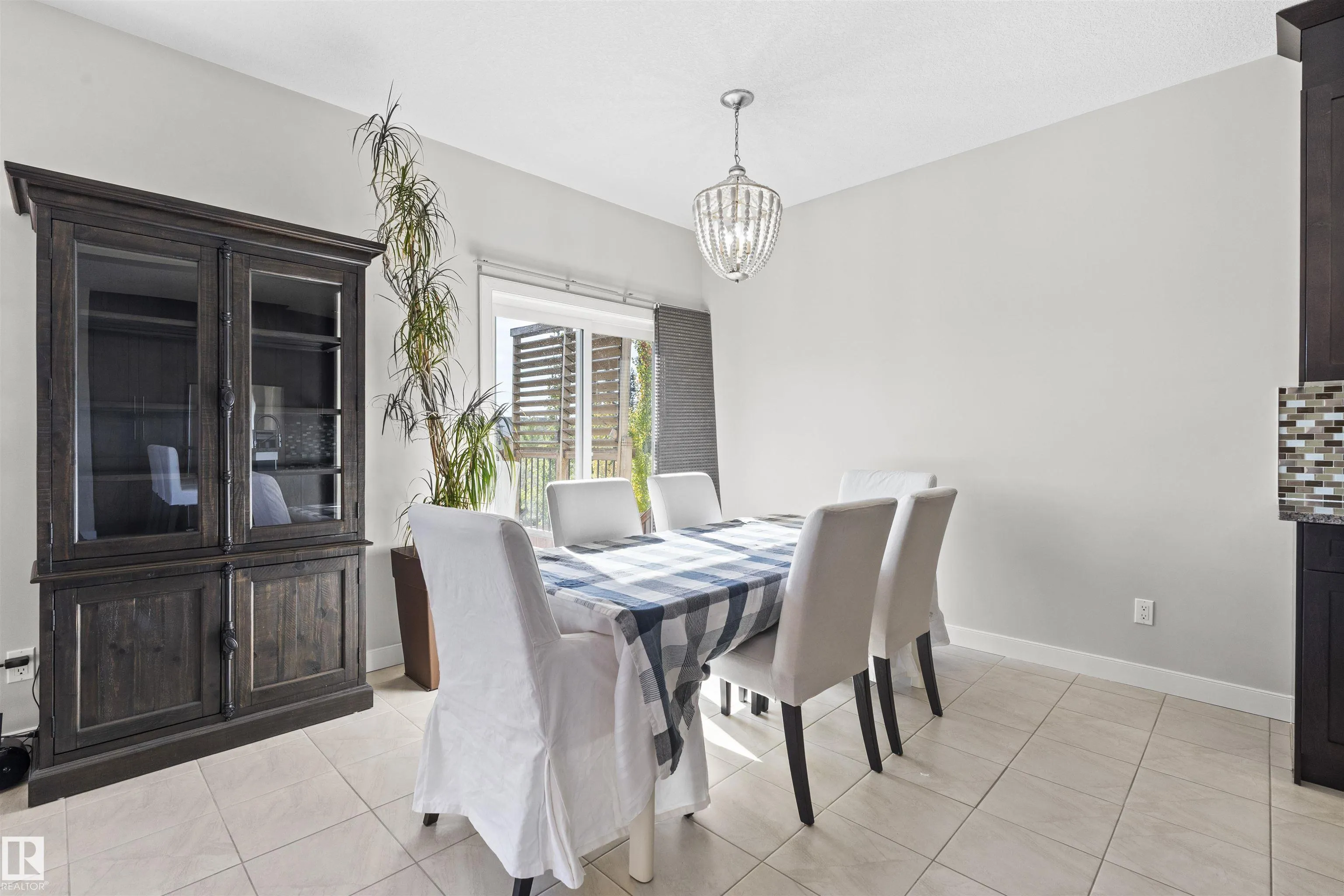 77 SPRUCE RIDGE Drive