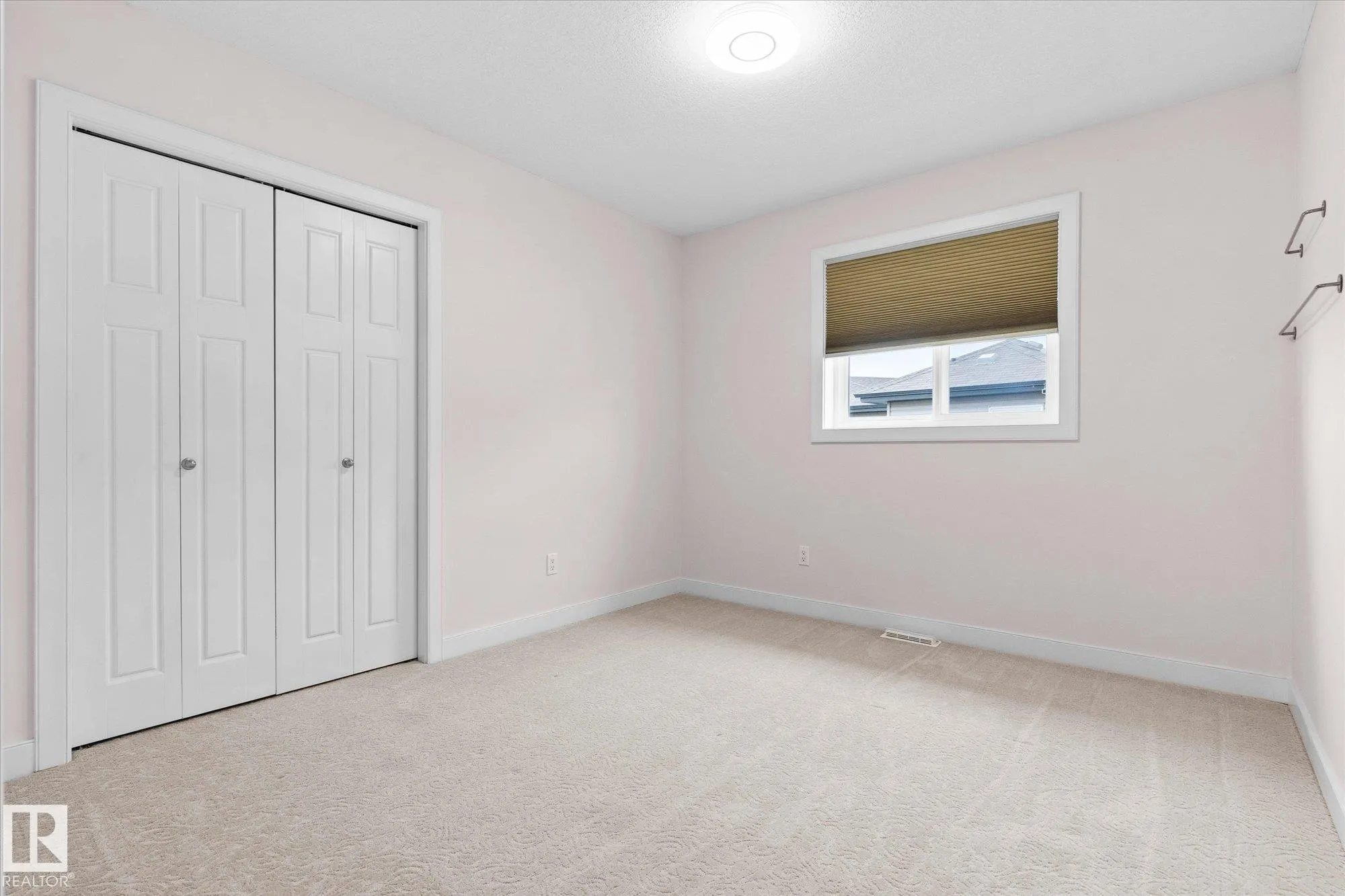 77 SPRUCE RIDGE Drive