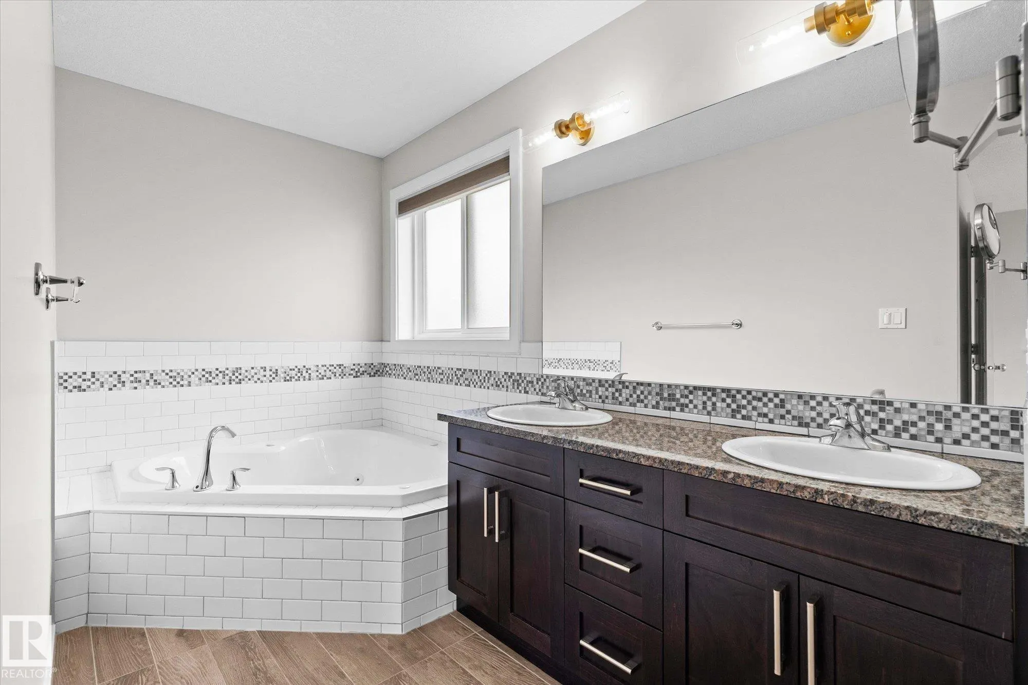 77 SPRUCE RIDGE Drive