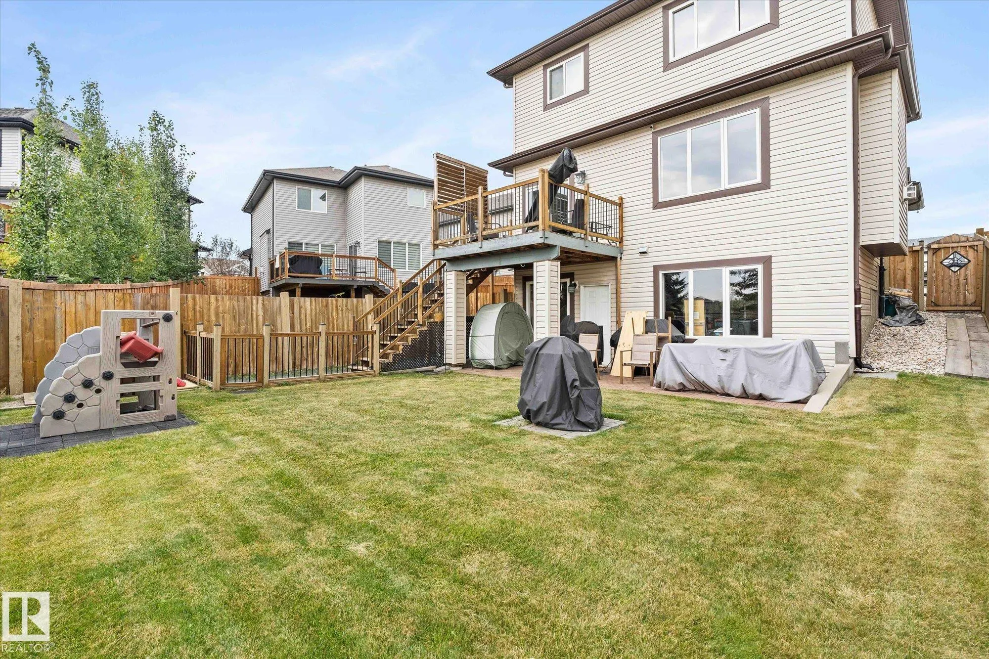 77 SPRUCE RIDGE Drive