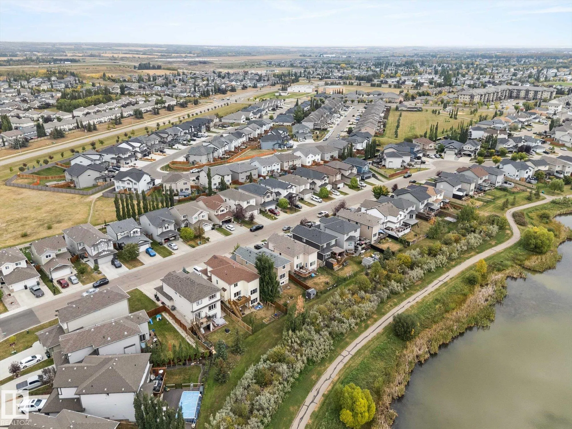 77 SPRUCE RIDGE Drive