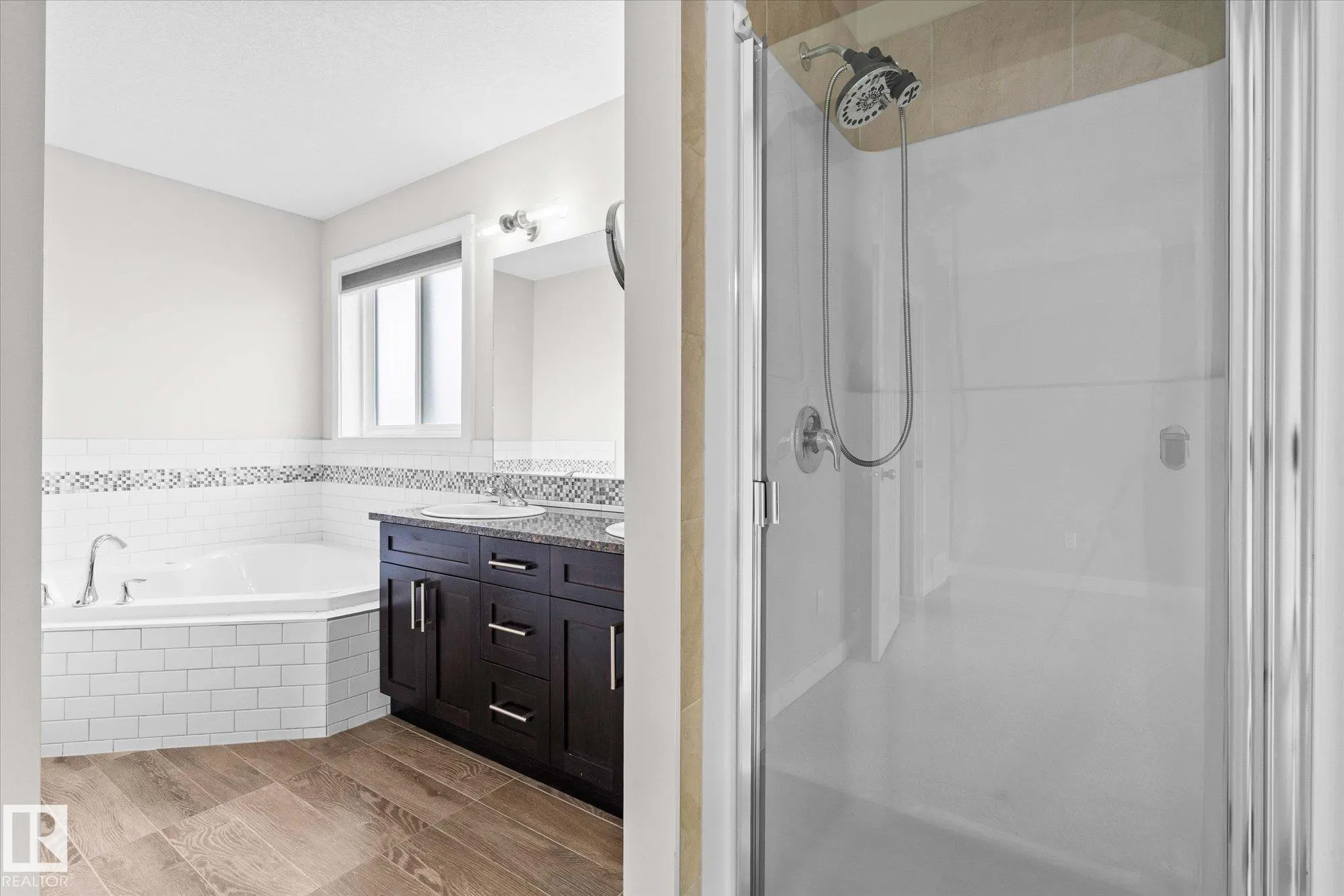 77 SPRUCE RIDGE Drive