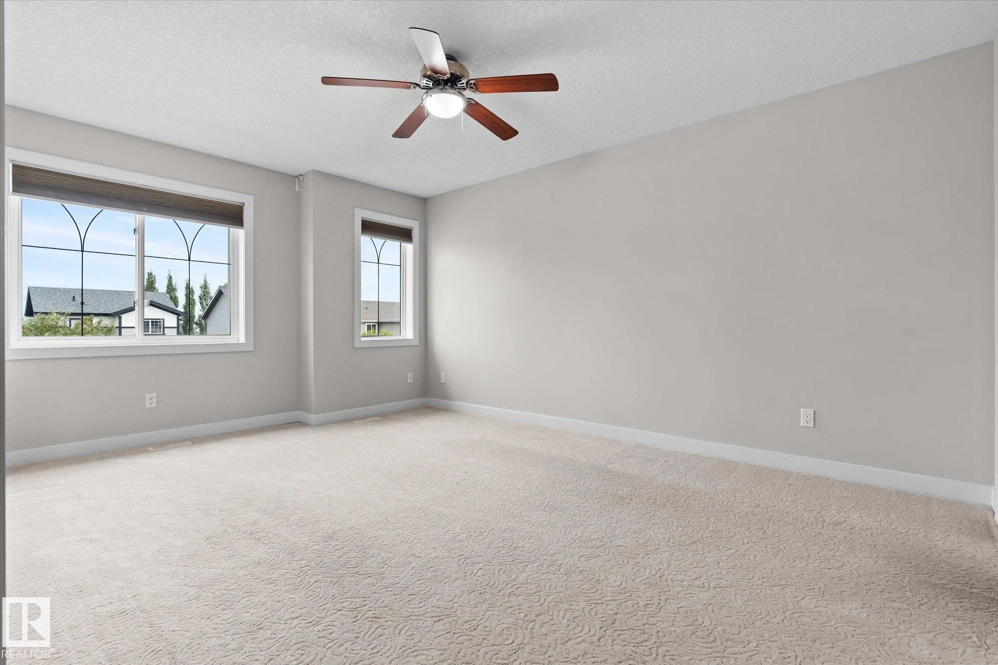 77 SPRUCE RIDGE Drive