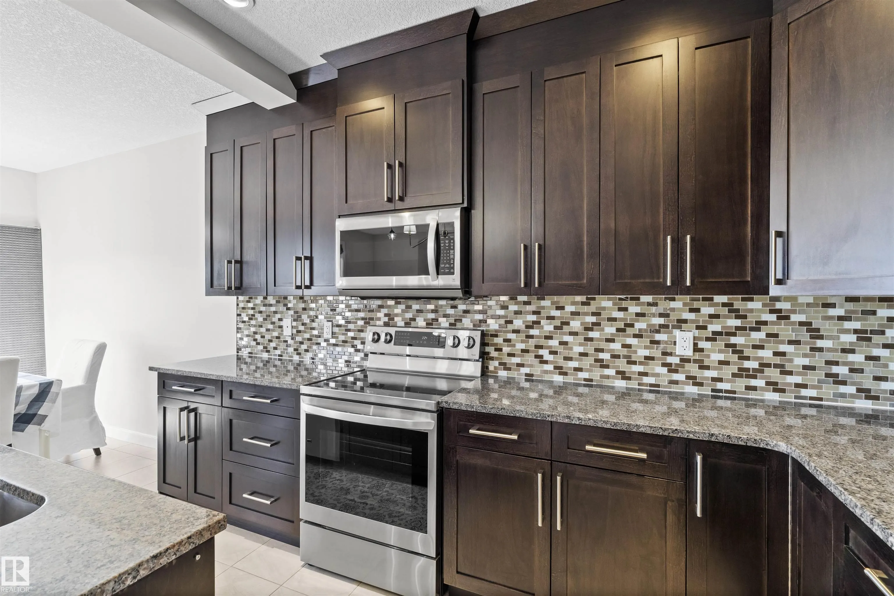 77 SPRUCE RIDGE Drive