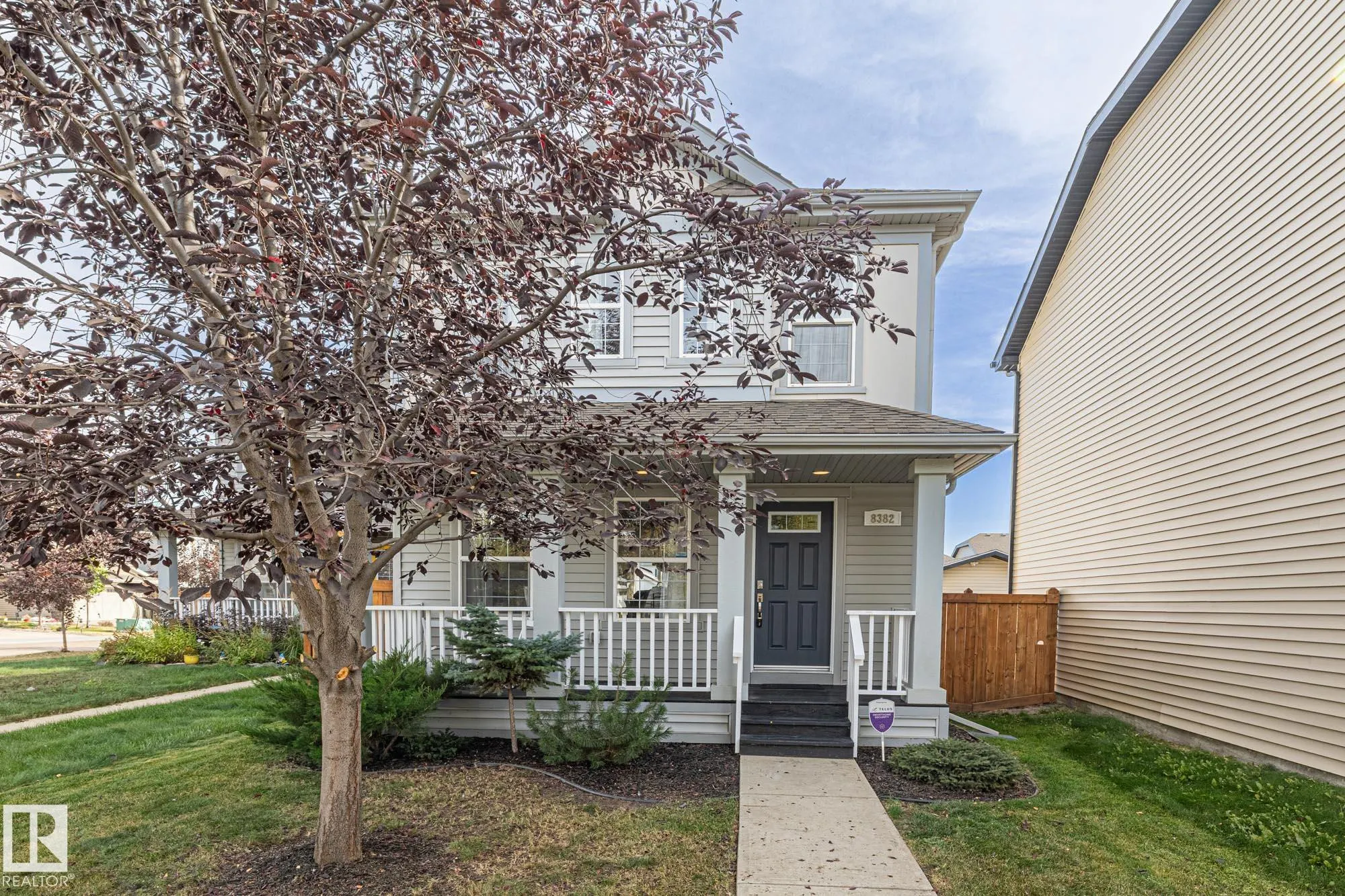 8382 ELLIS Crescent