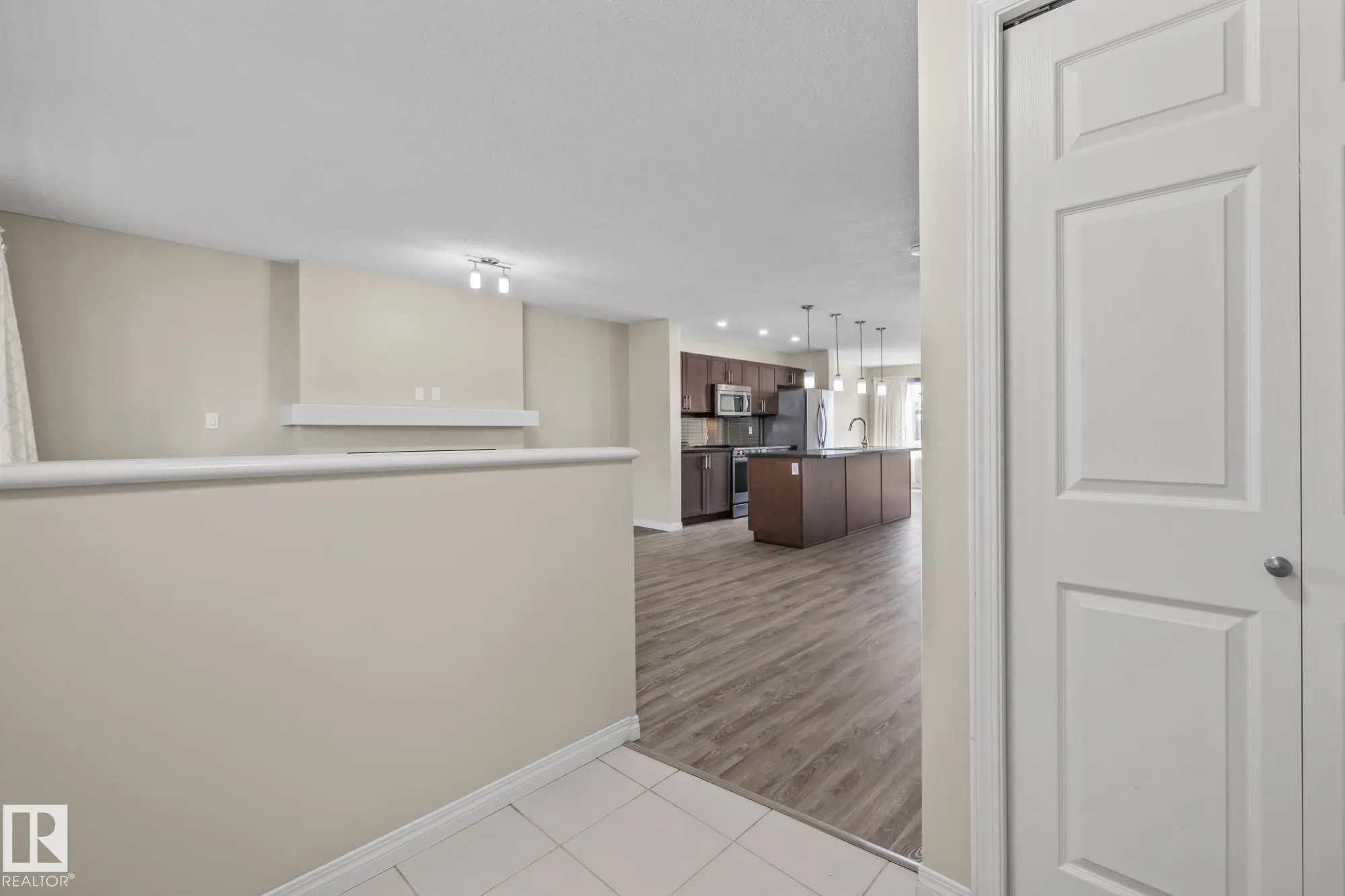 8382 ELLIS Crescent