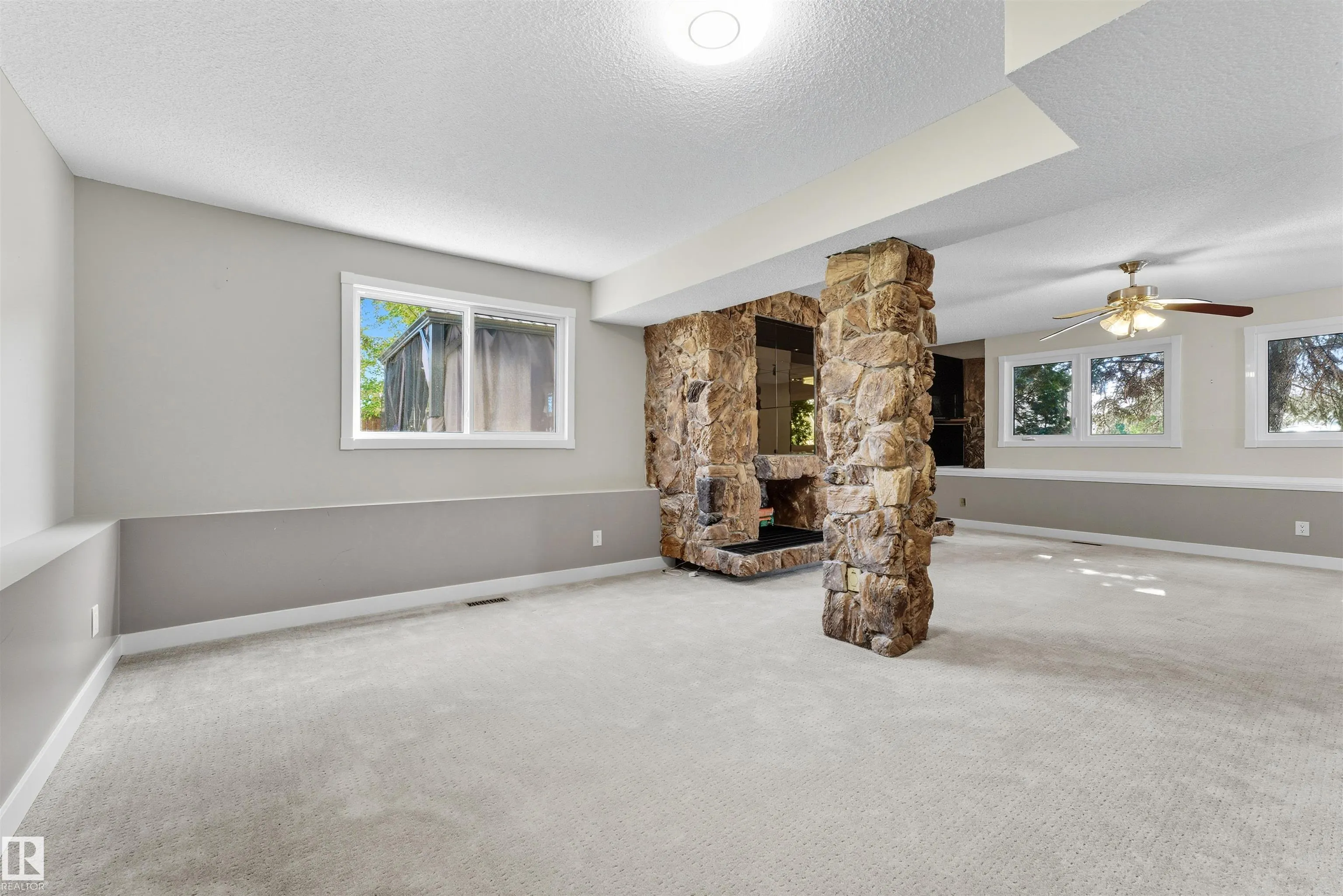 363 HUFFMAN Crescent