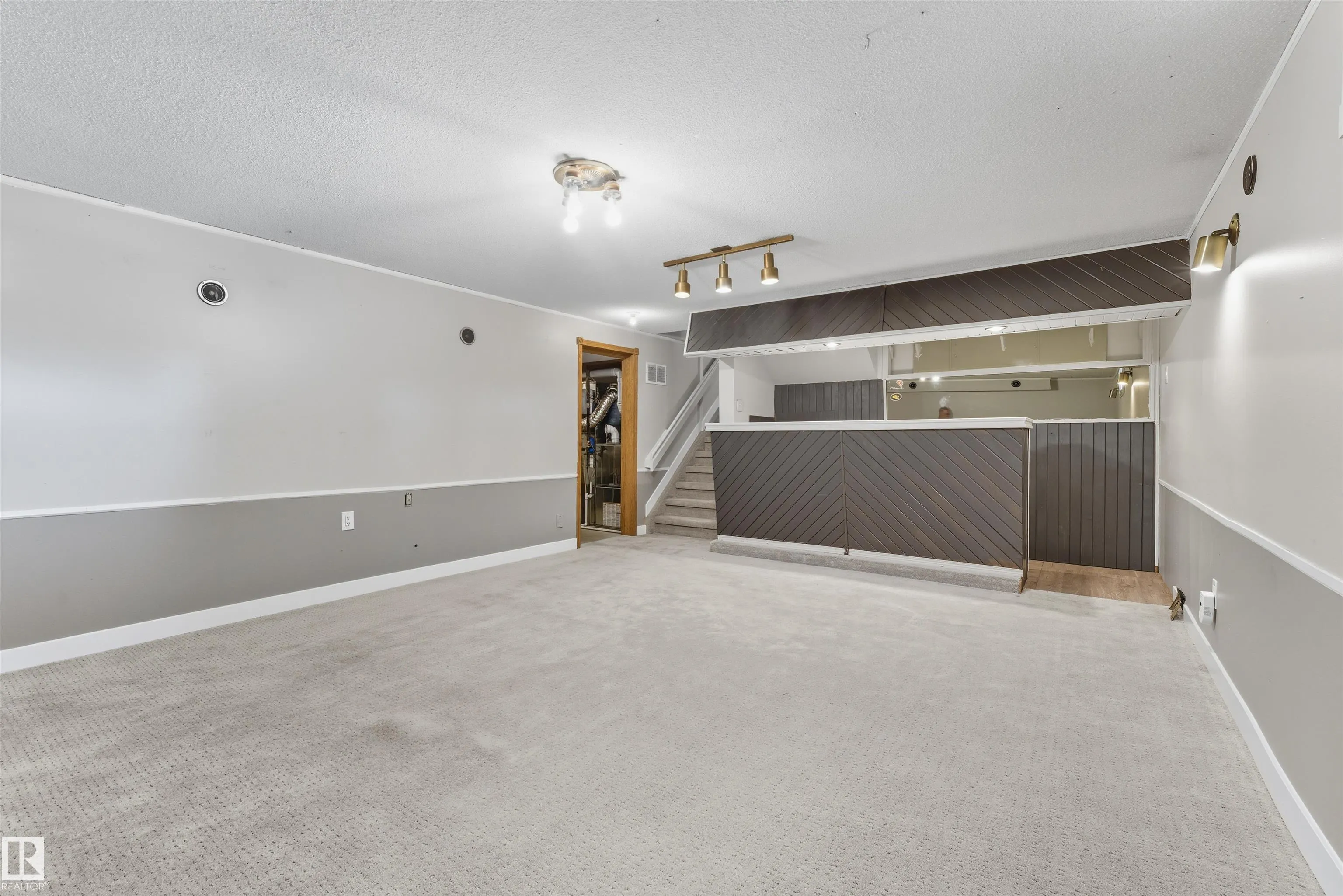 363 HUFFMAN Crescent