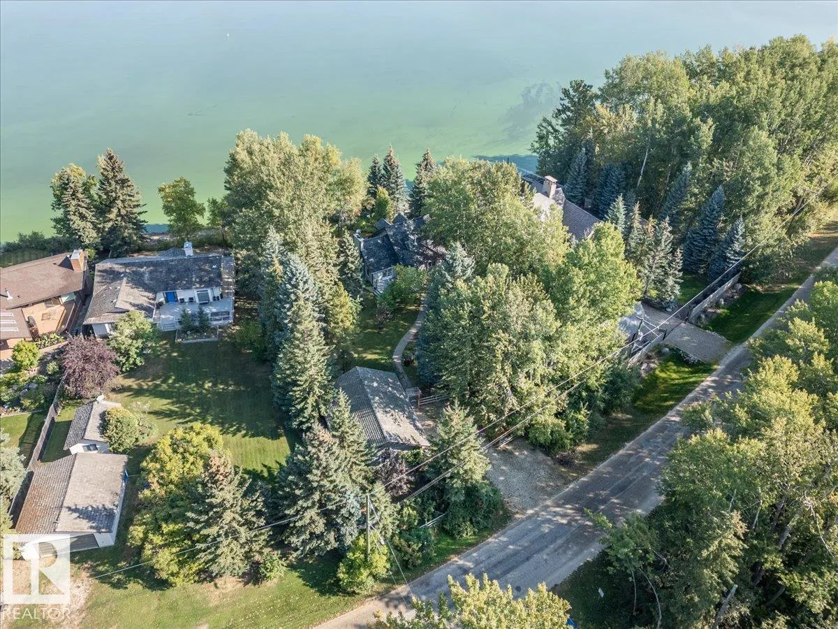 263 Lakeshore Drive