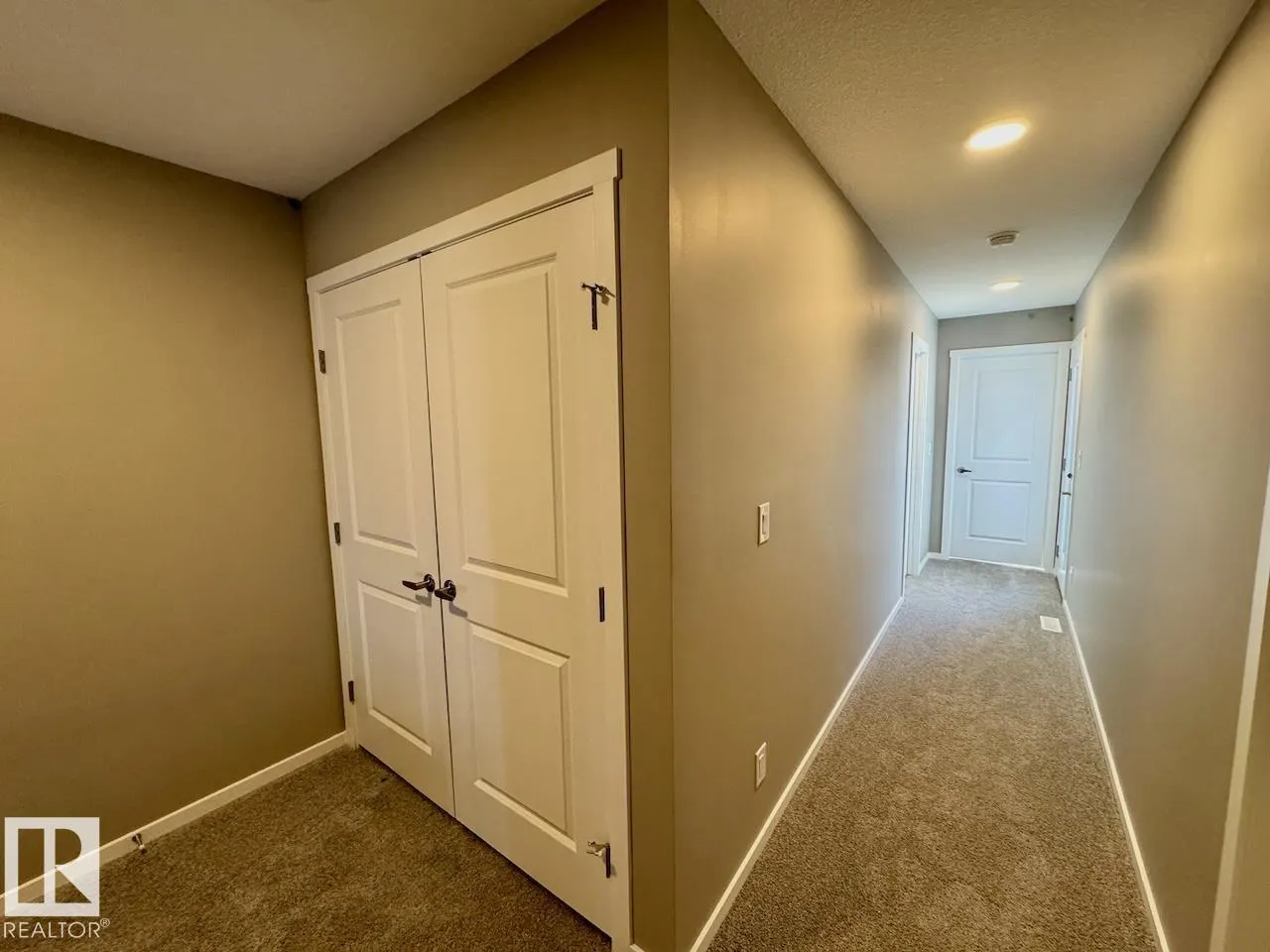 1126 Crestview Terrace