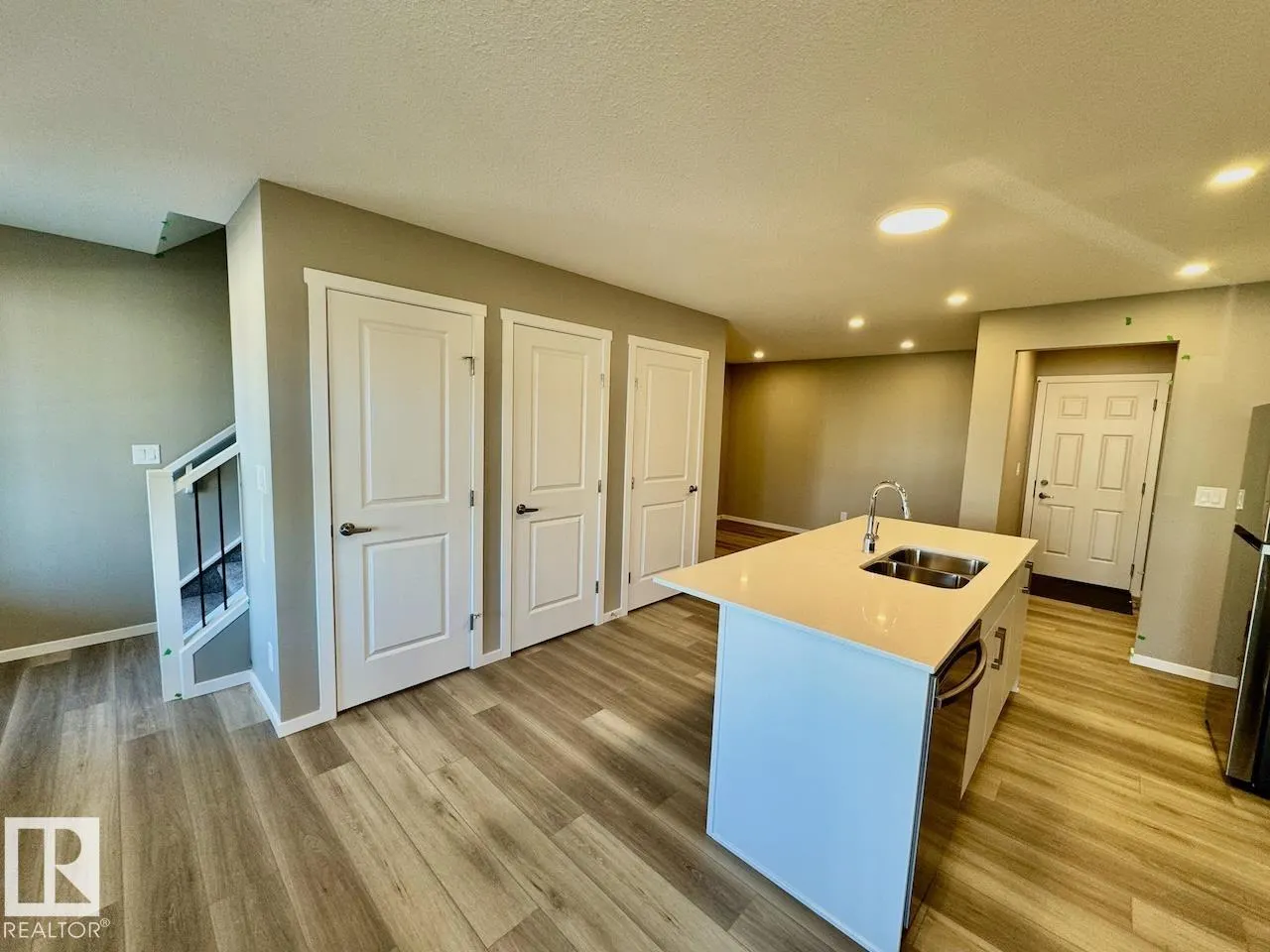 1126 Crestview Terrace