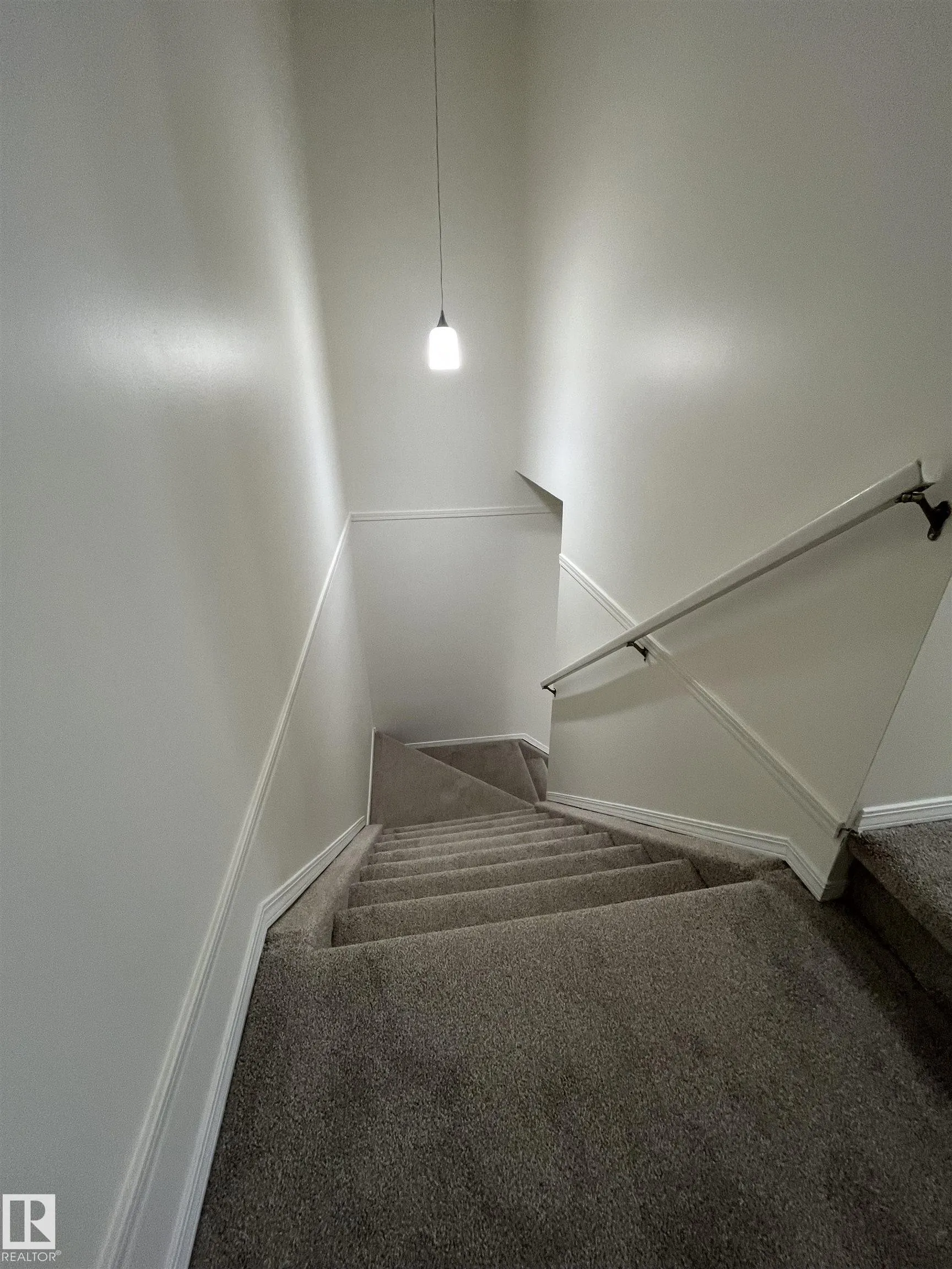 17 IMPERIAL Crescent
