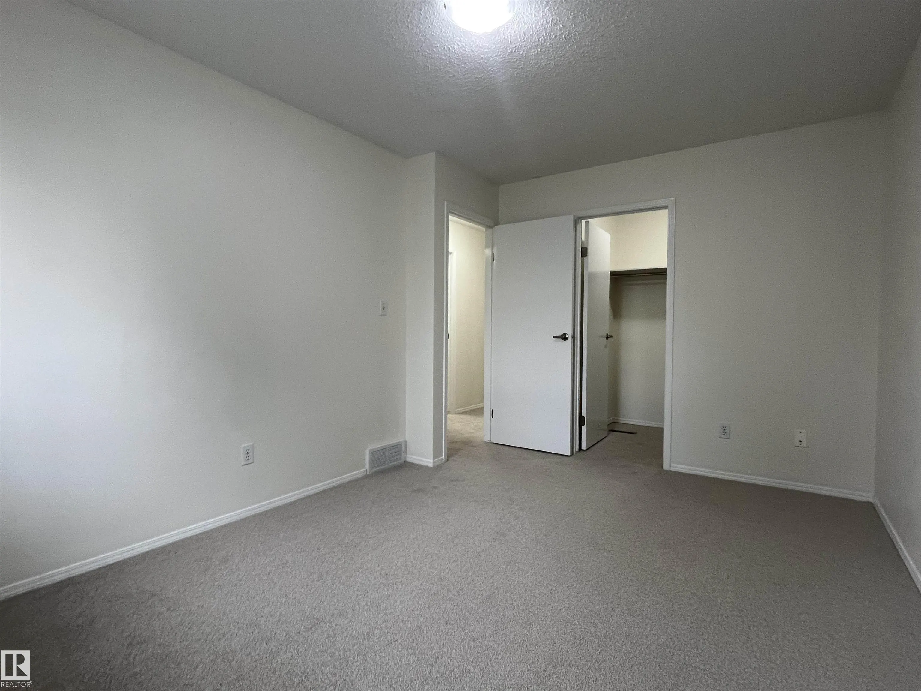 17 IMPERIAL Crescent
