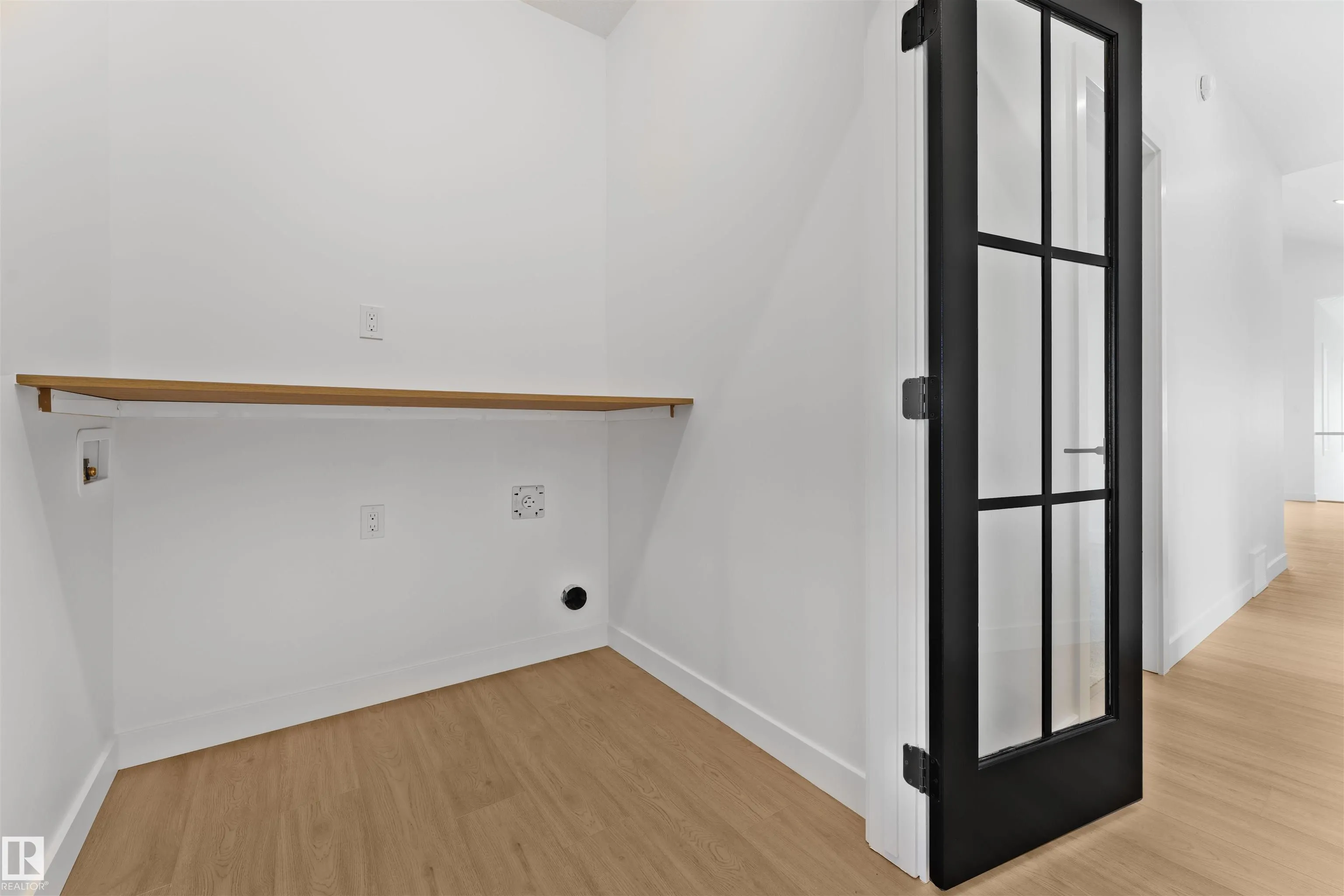 57 ELDRIDGE Point(e)